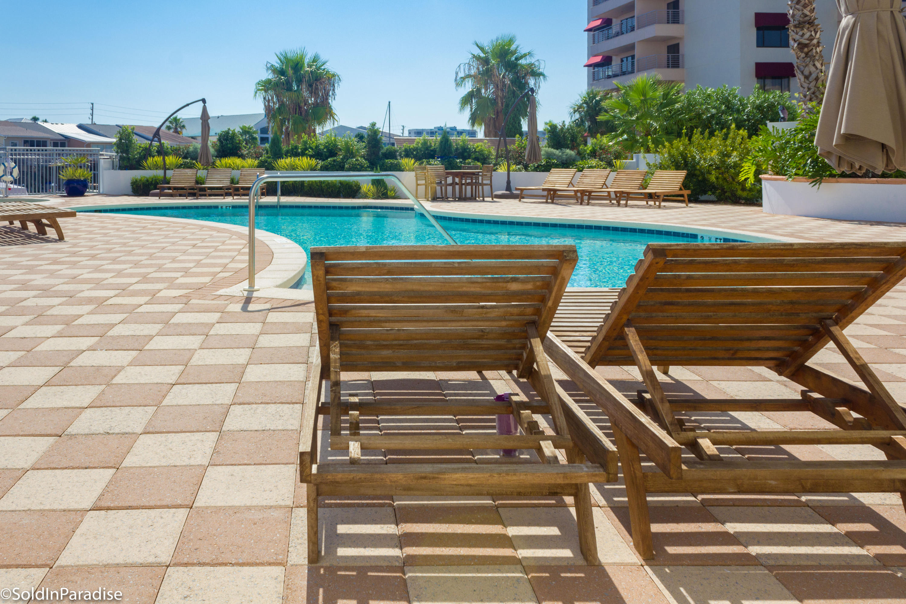 HARBOR LIGHTS - Residential