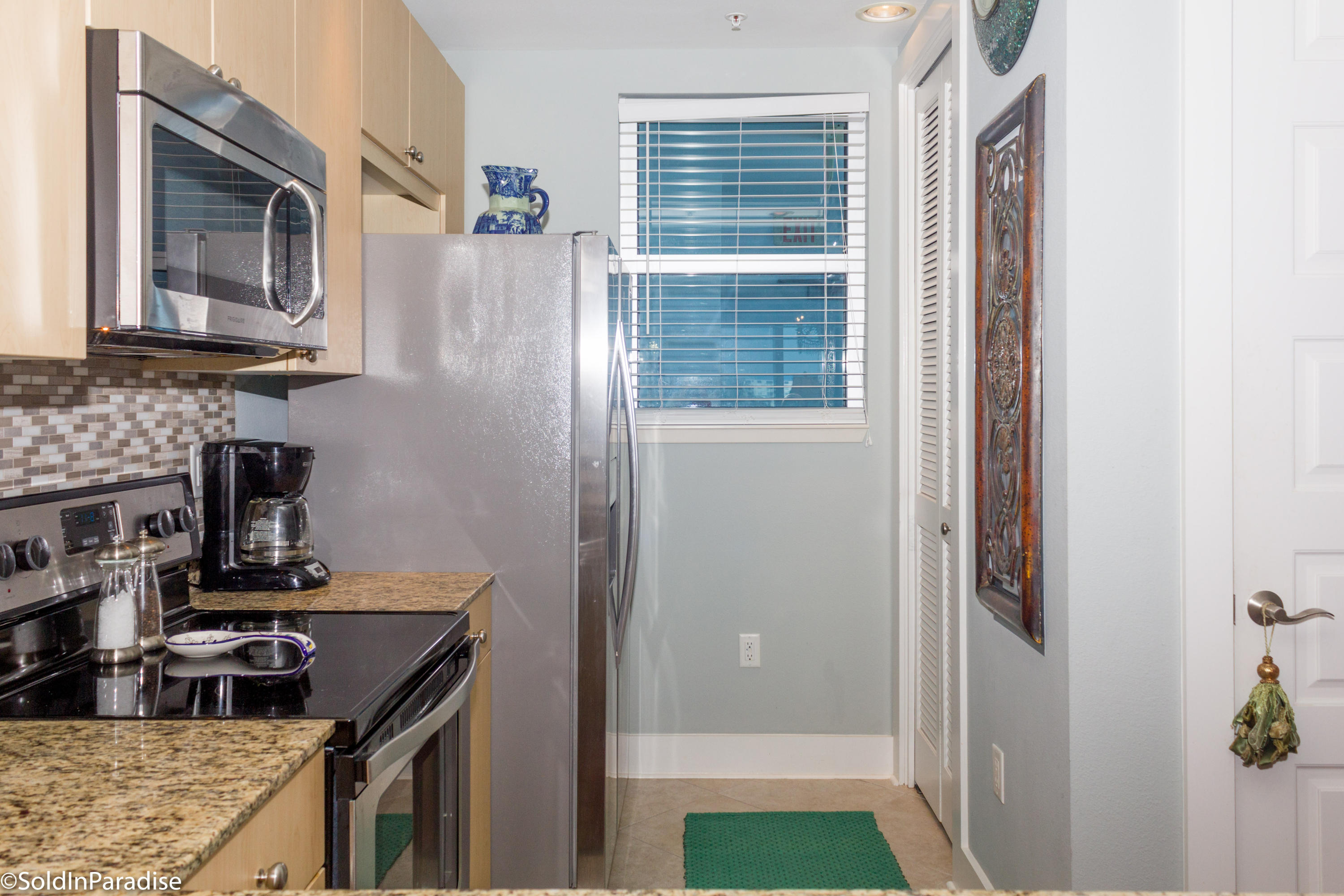 HARBOR LIGHTS - Residential