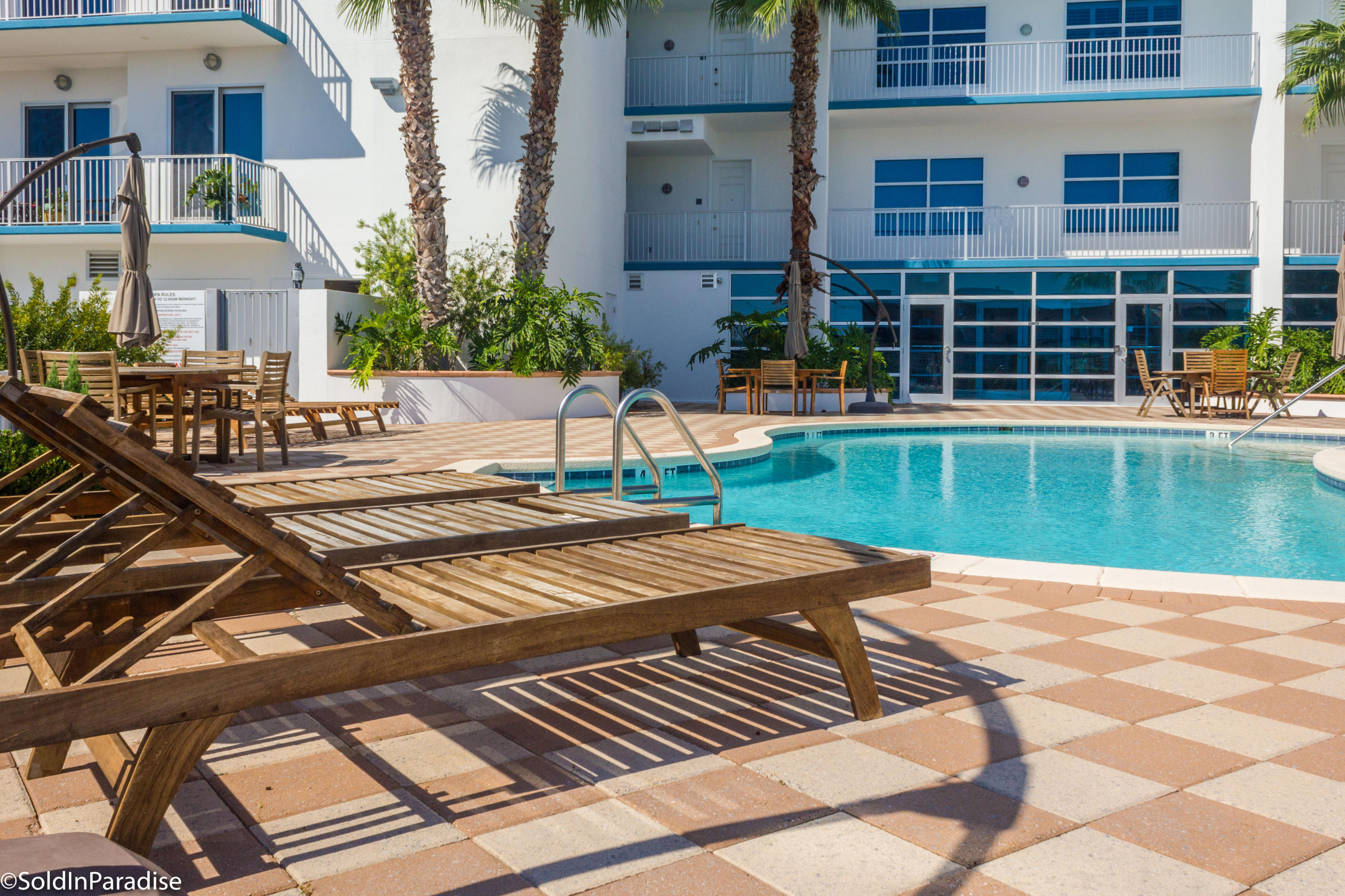 HARBOR LIGHTS - Residential