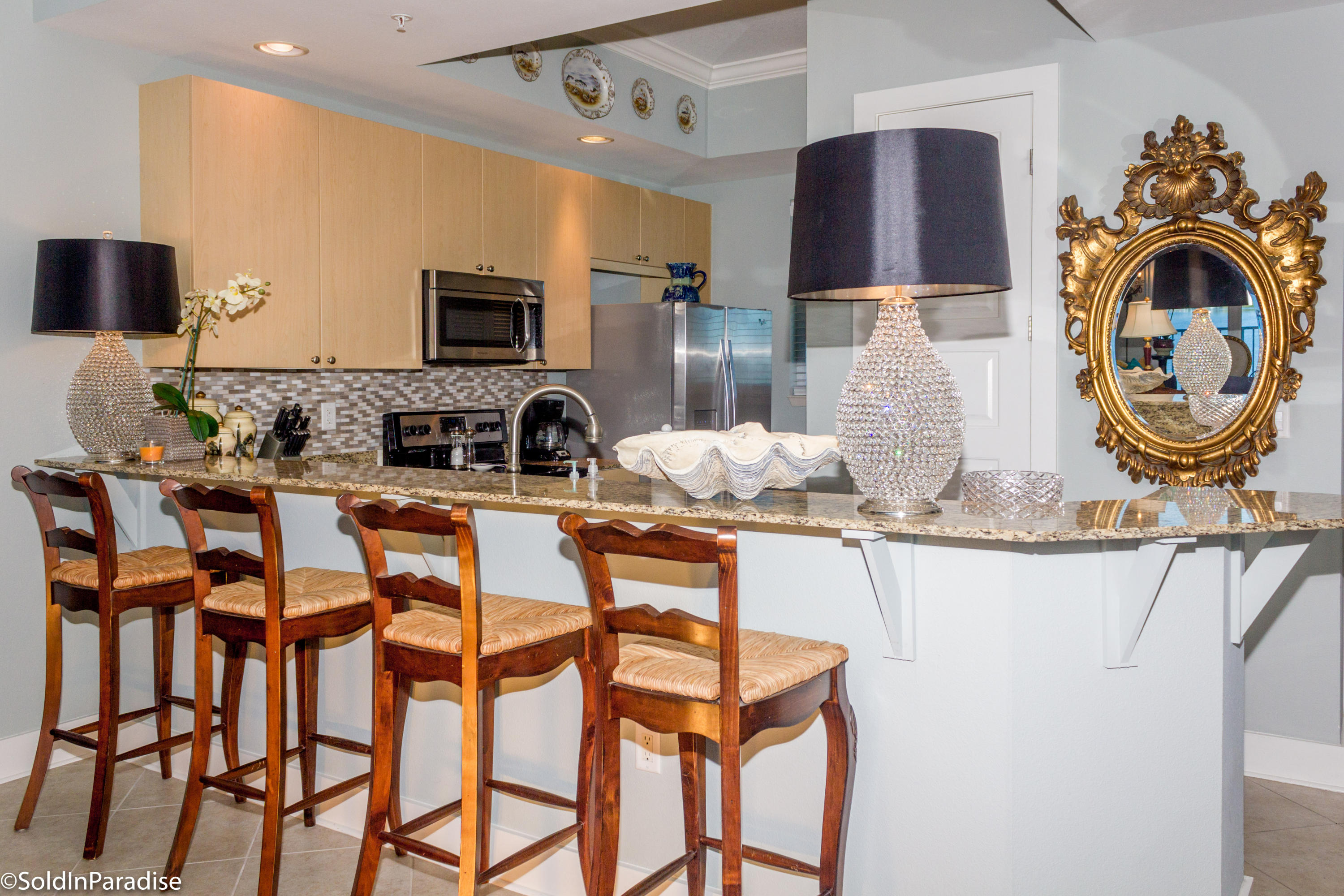 HARBOR LIGHTS - Residential