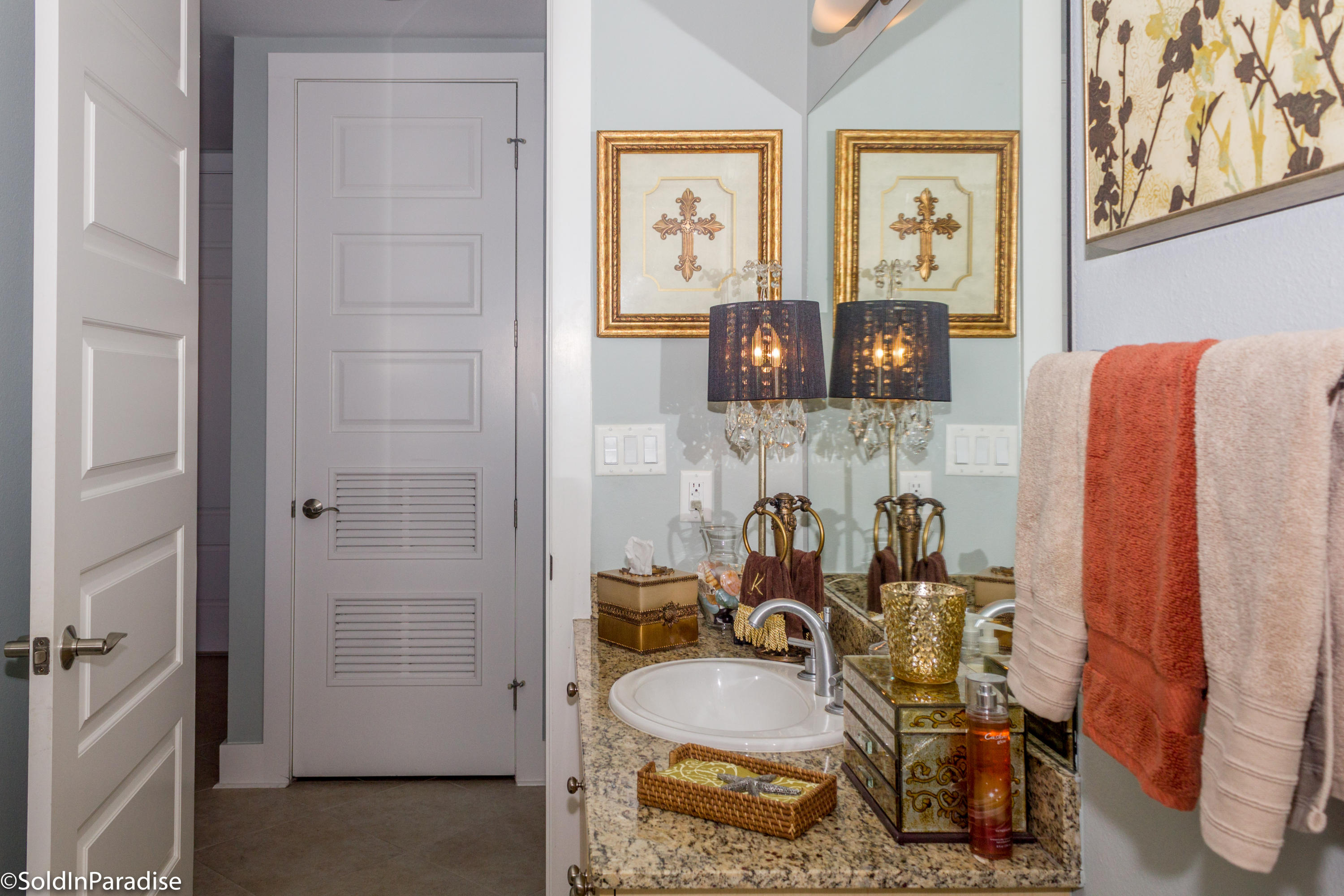 HARBOR LIGHTS - Residential