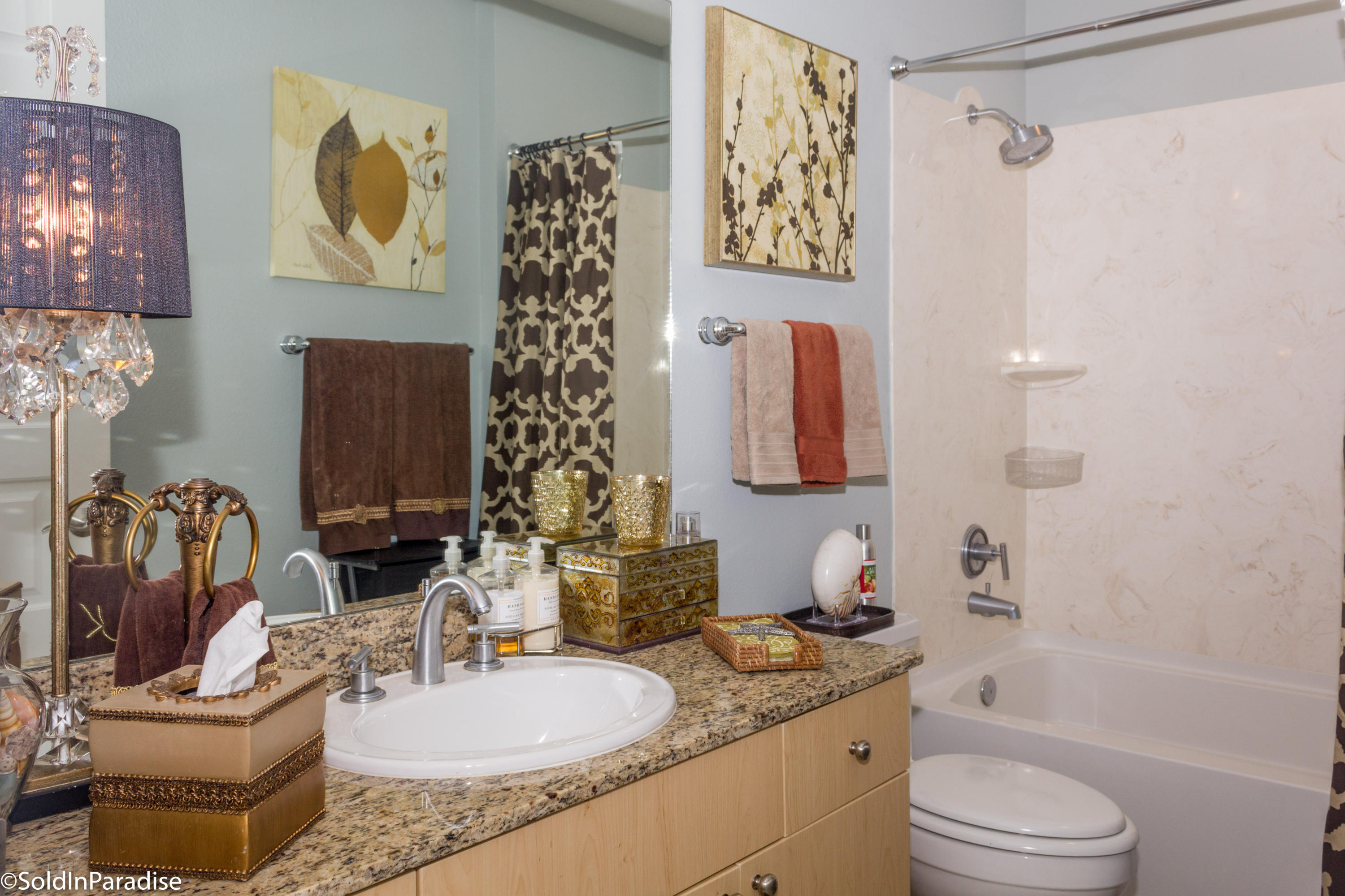 HARBOR LIGHTS - Residential