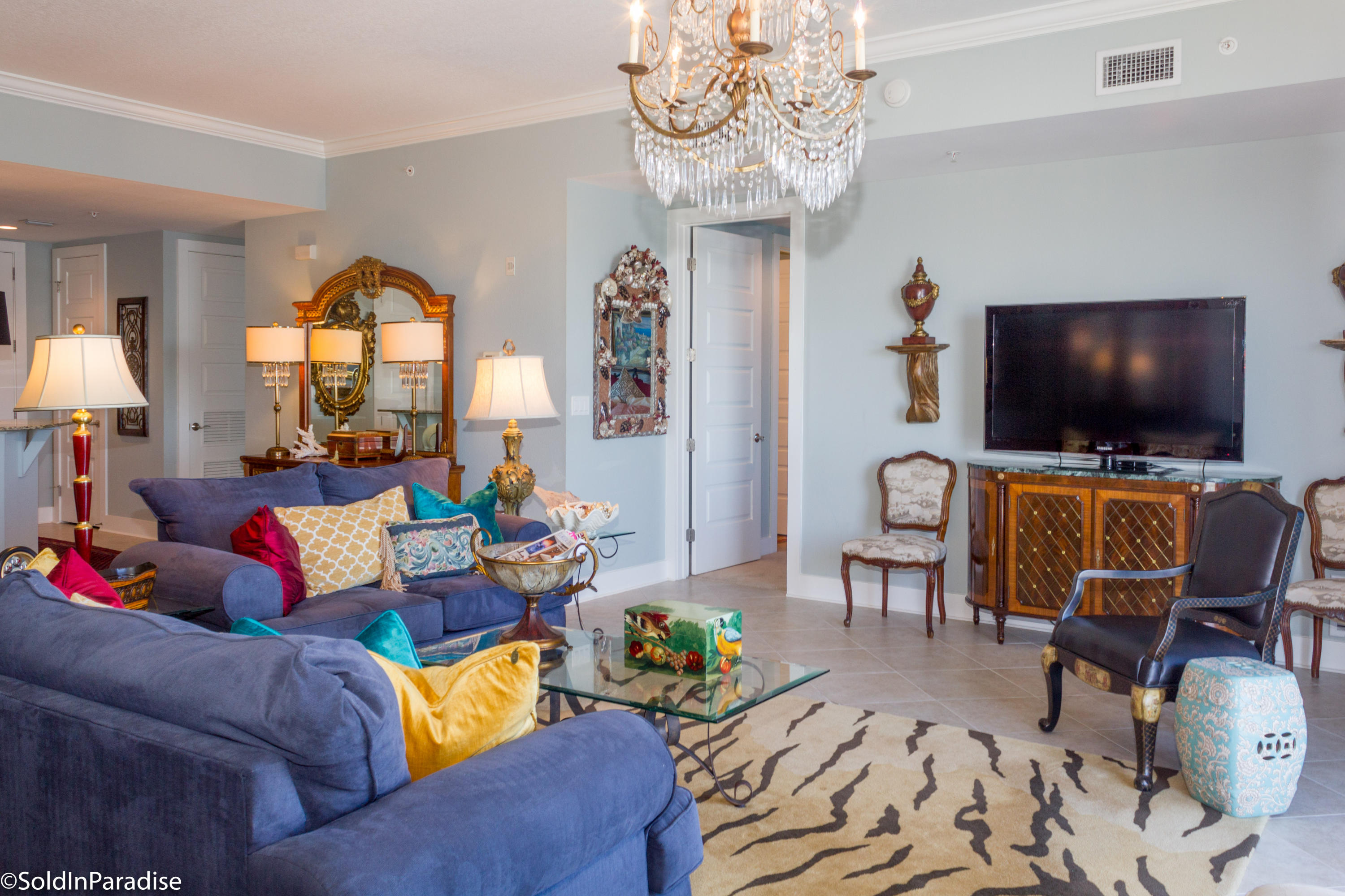 HARBOR LIGHTS - Residential