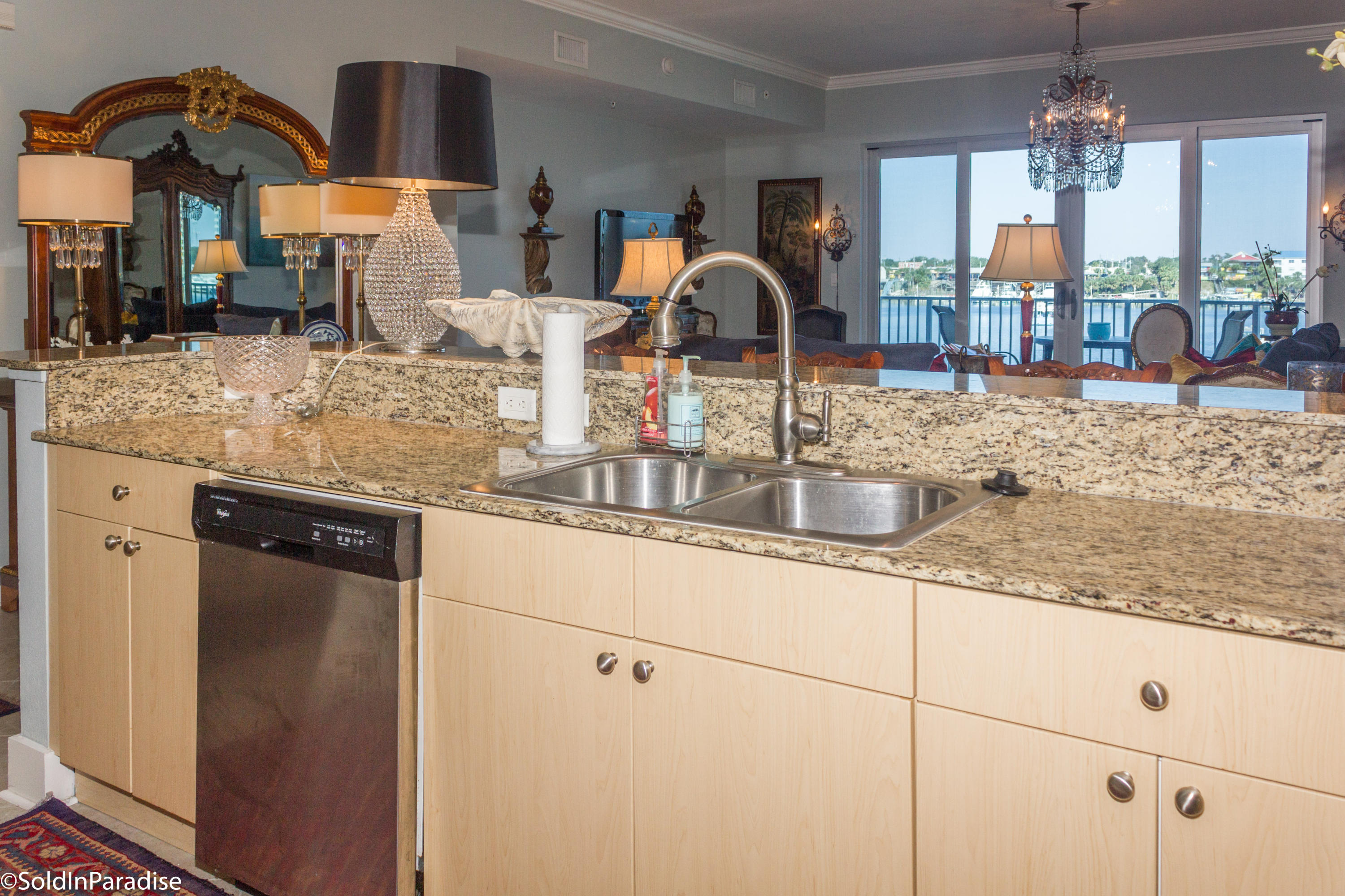 HARBOR LIGHTS - Residential