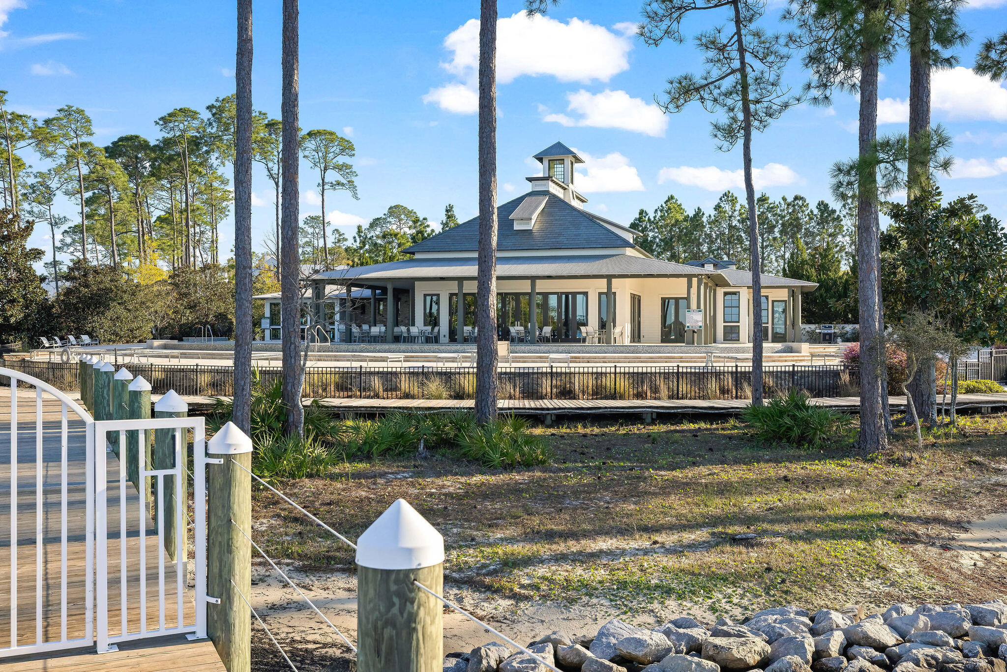 CHURCHILL OAKS - Residential