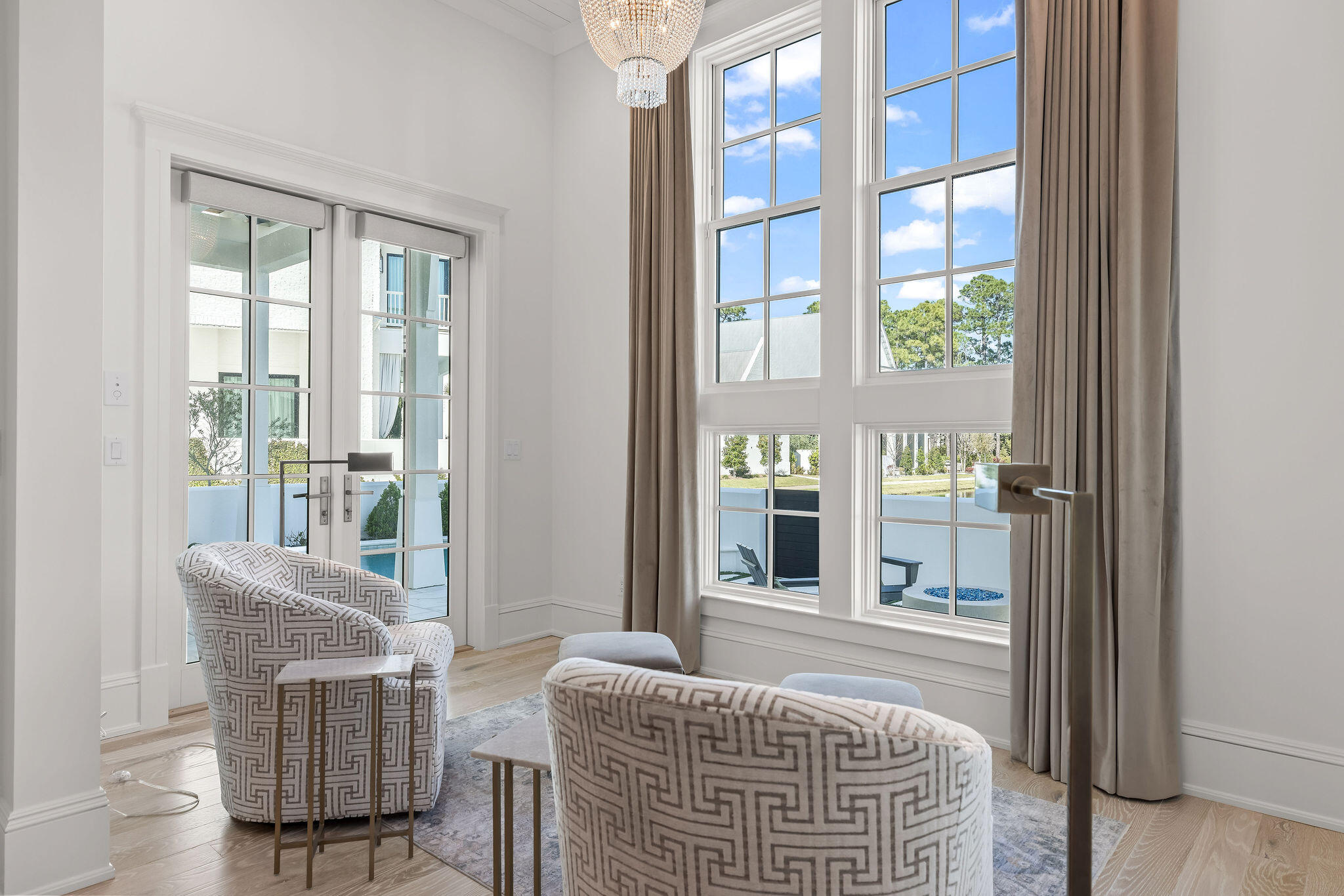 CHURCHILL OAKS - Residential