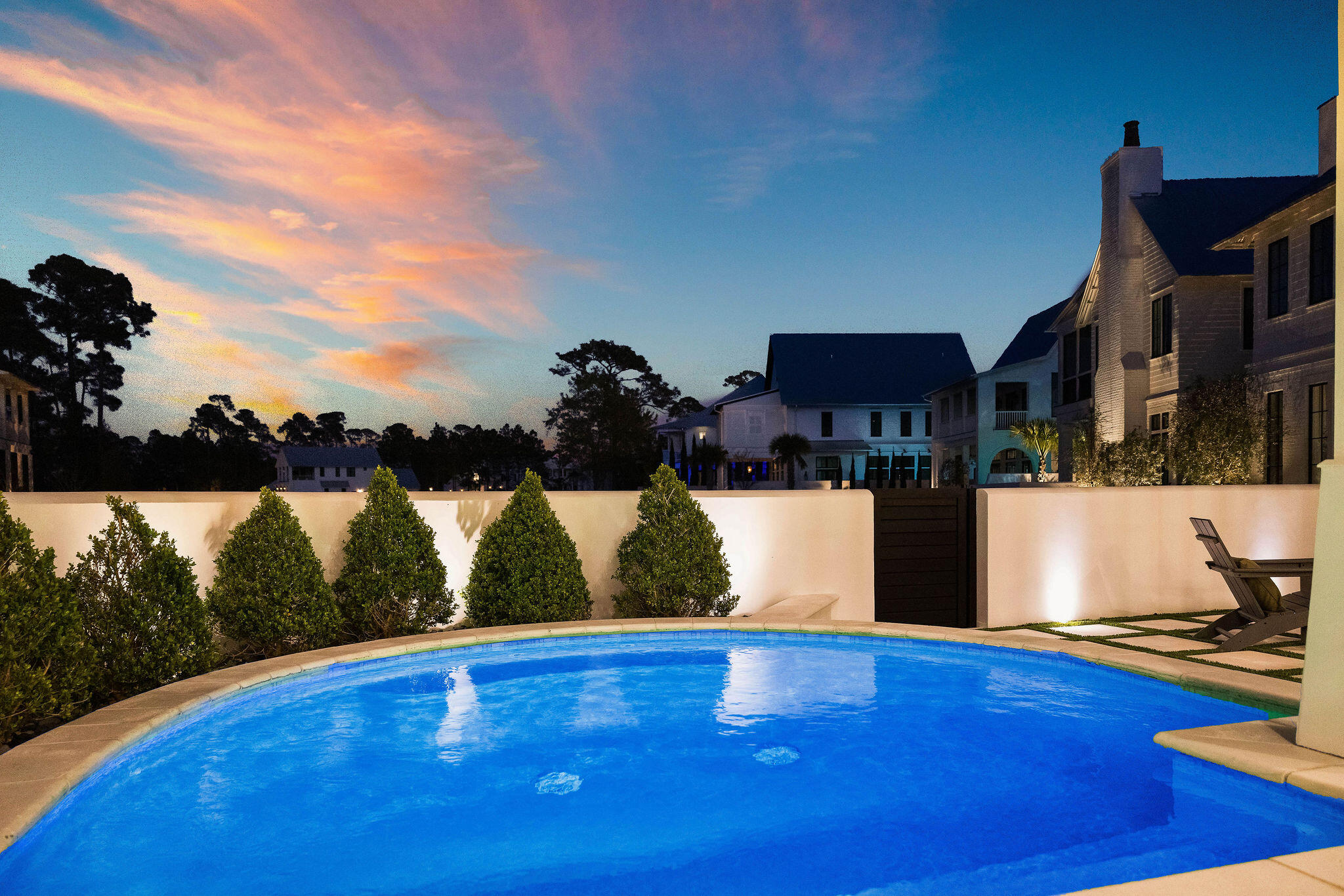 CHURCHILL OAKS - Residential