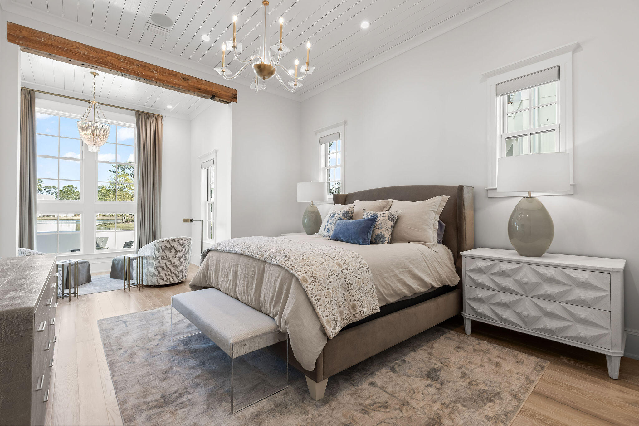 CHURCHILL OAKS - Residential