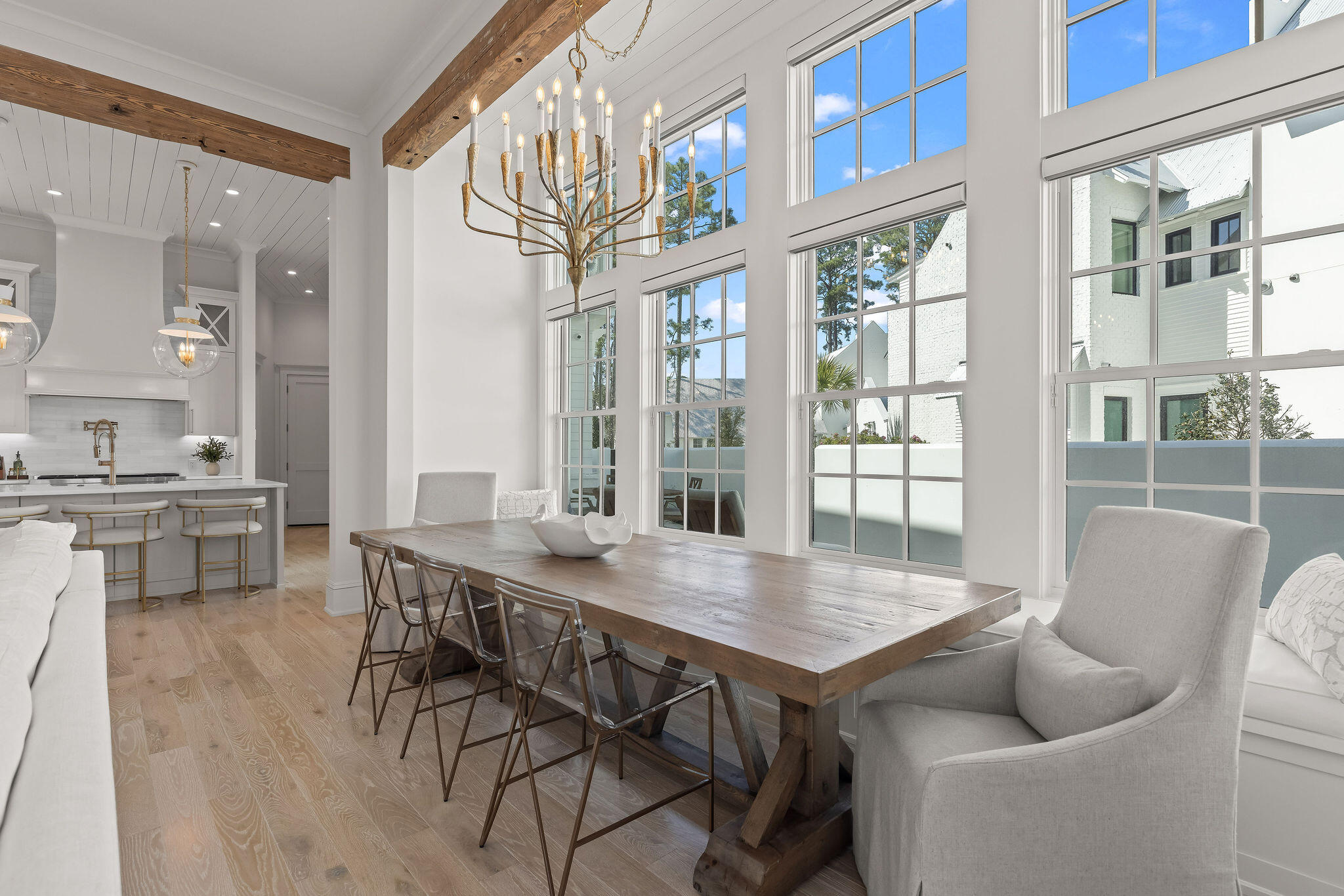 CHURCHILL OAKS - Residential