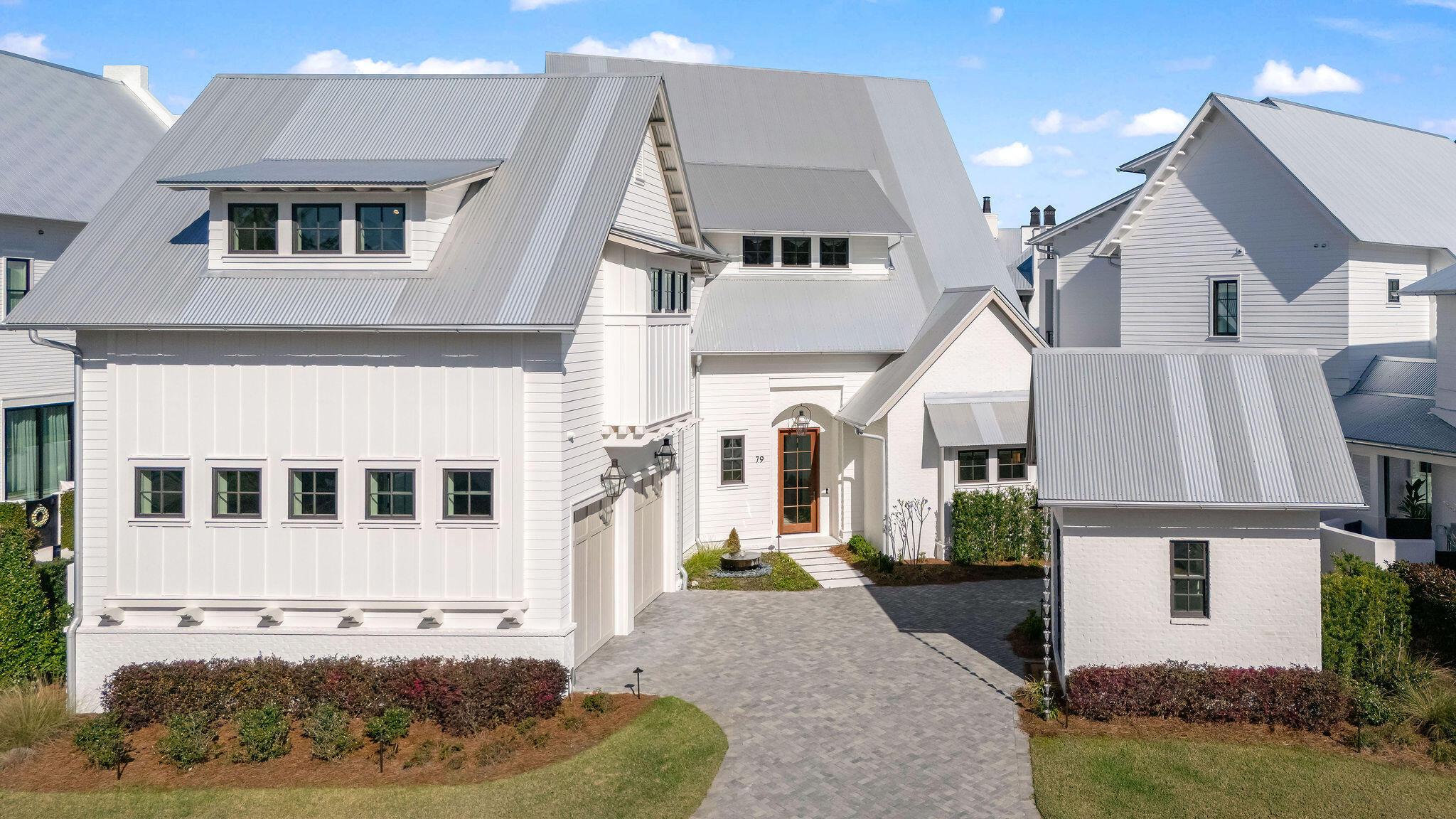 CHURCHILL OAKS - Residential