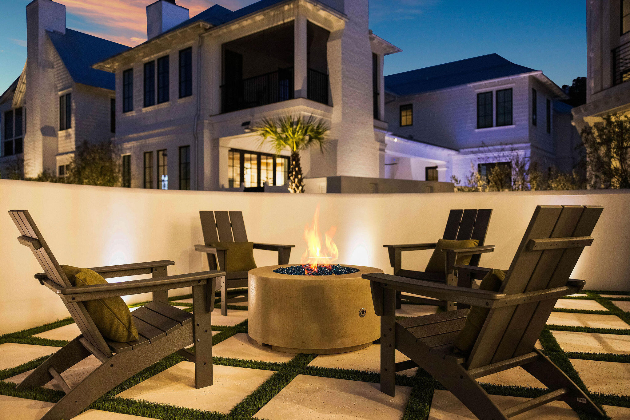 CHURCHILL OAKS - Residential