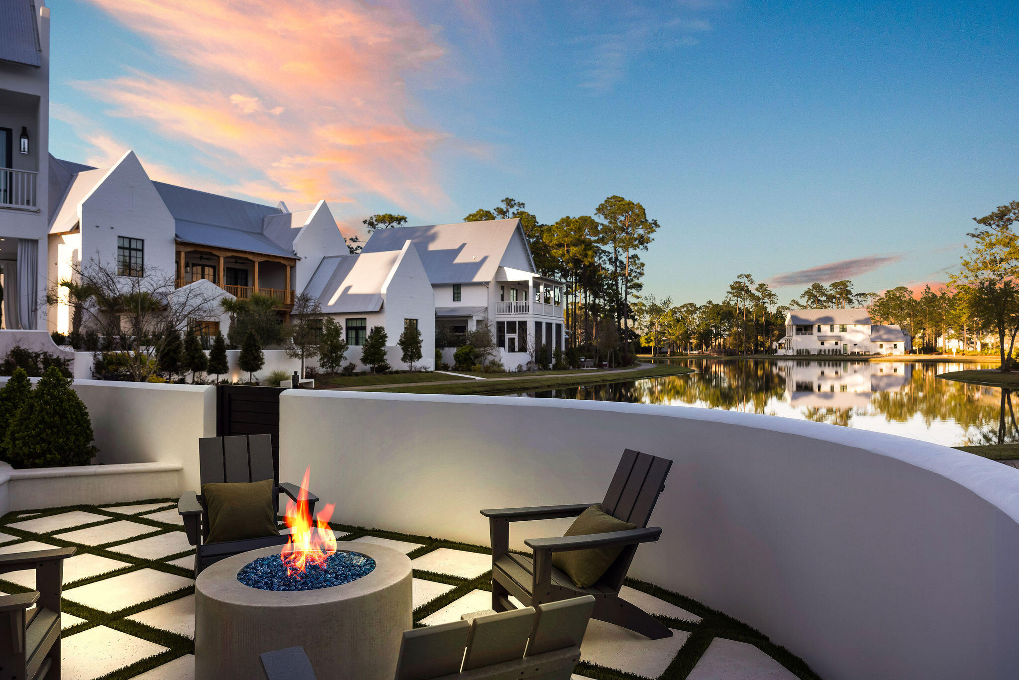 CHURCHILL OAKS - Residential