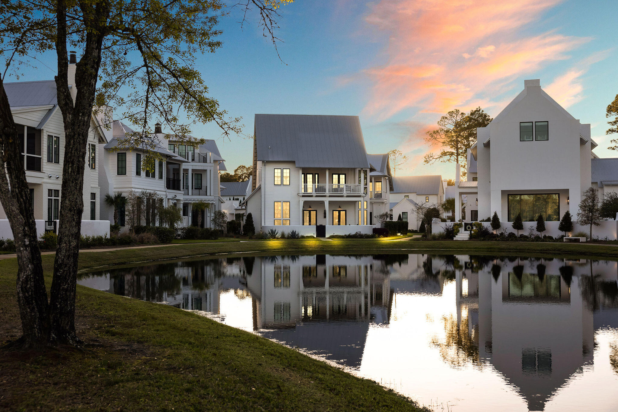 CHURCHILL OAKS - Residential