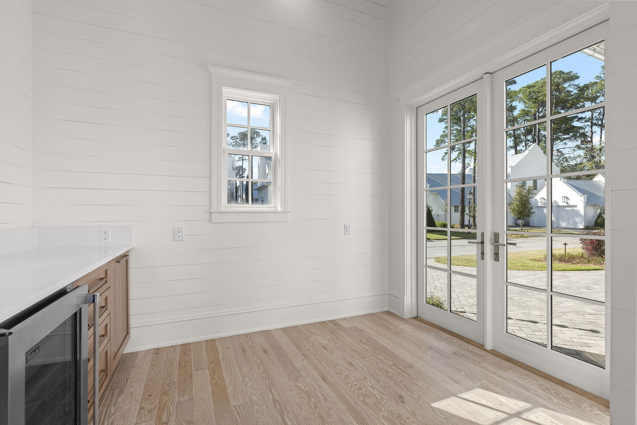 CHURCHILL OAKS - Residential