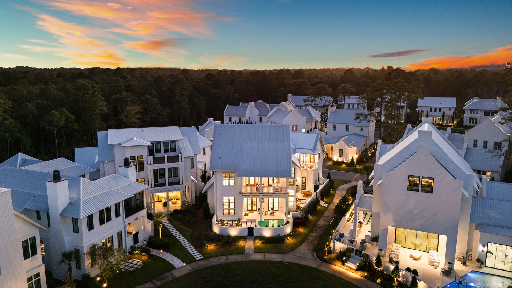 CHURCHILL OAKS - Residential