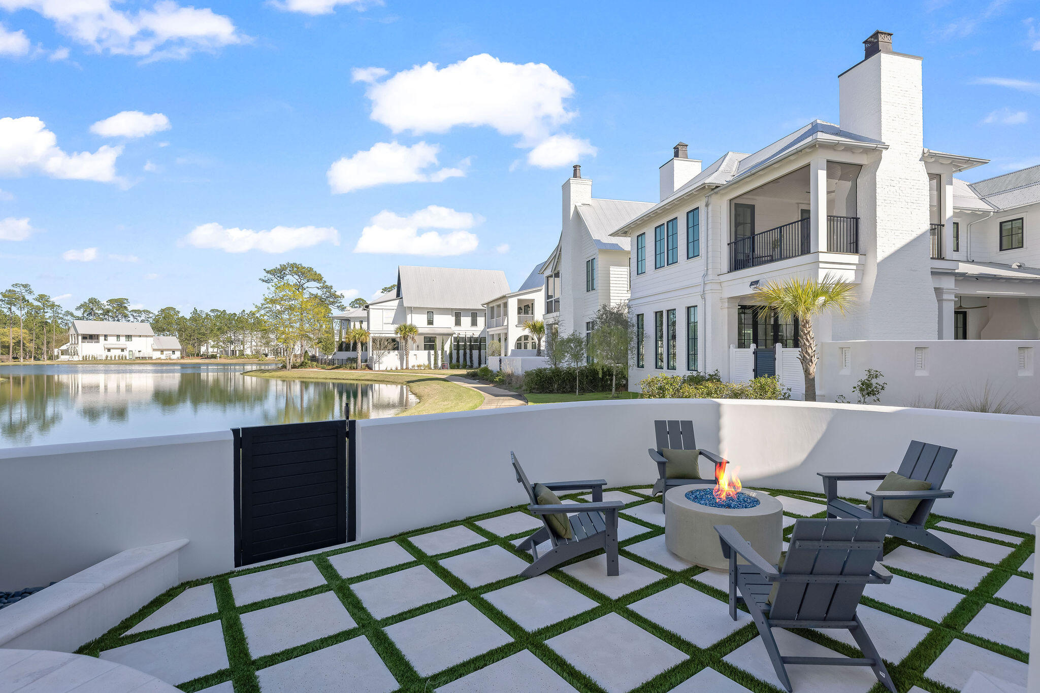 CHURCHILL OAKS - Residential