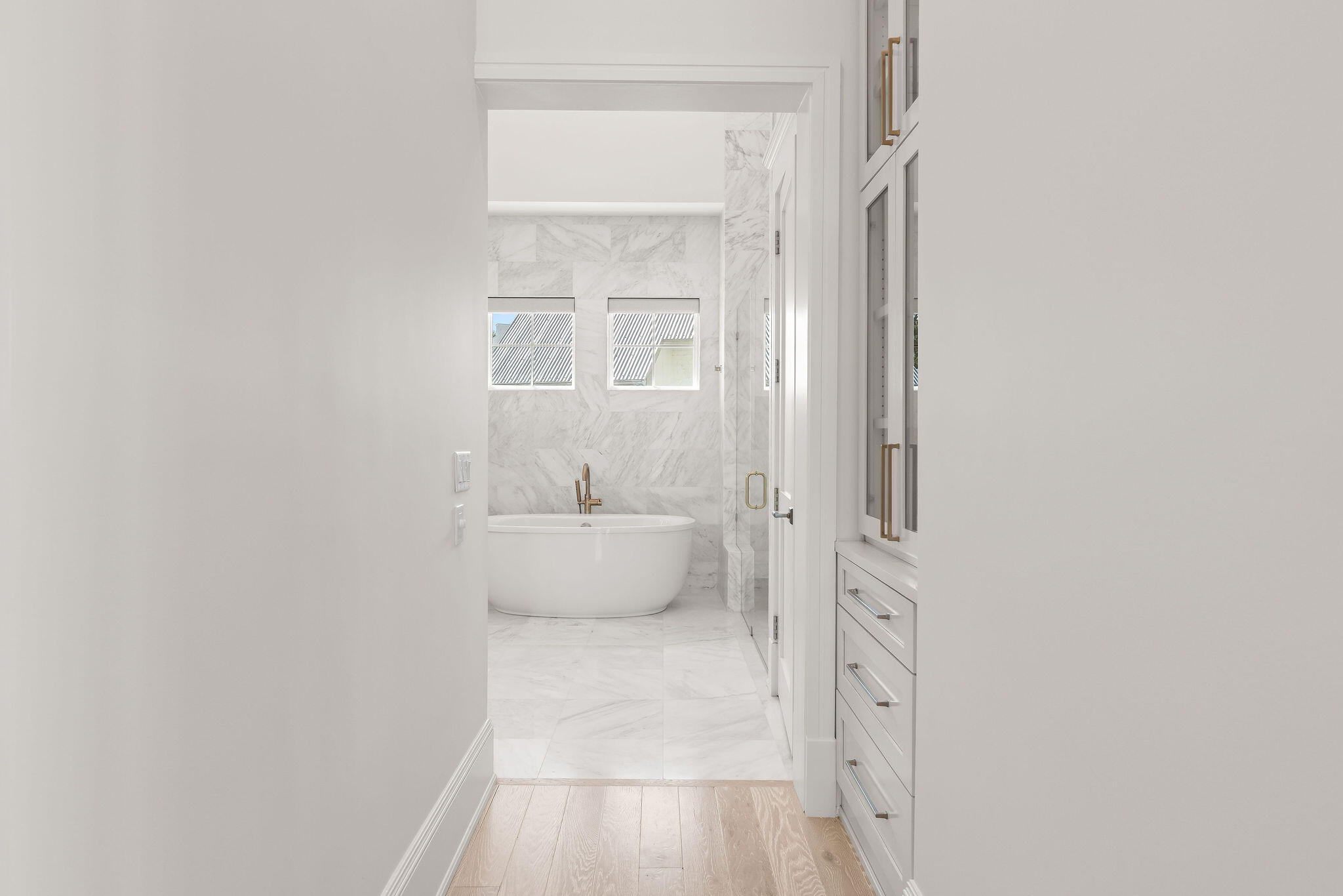 CHURCHILL OAKS - Residential