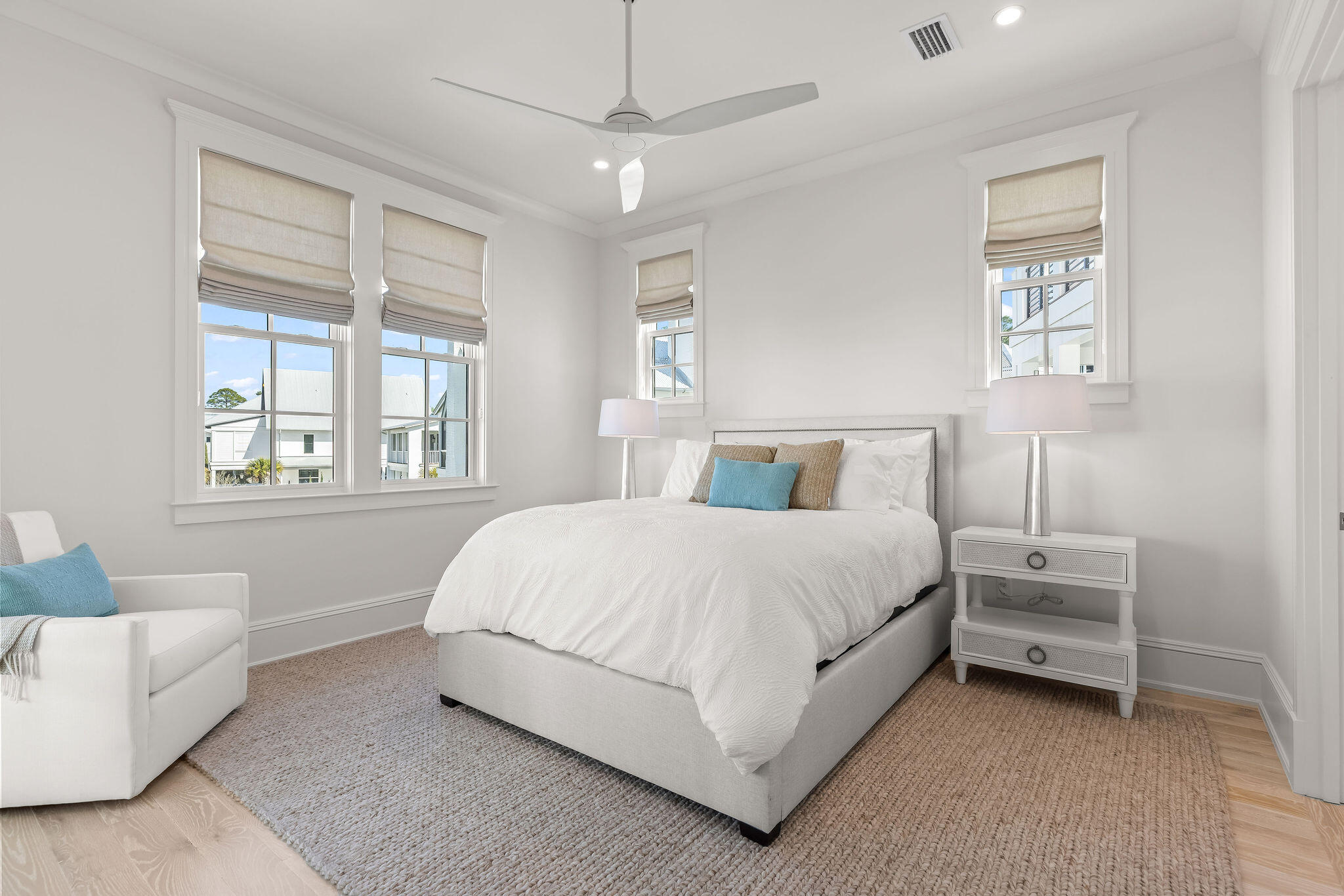 CHURCHILL OAKS - Residential