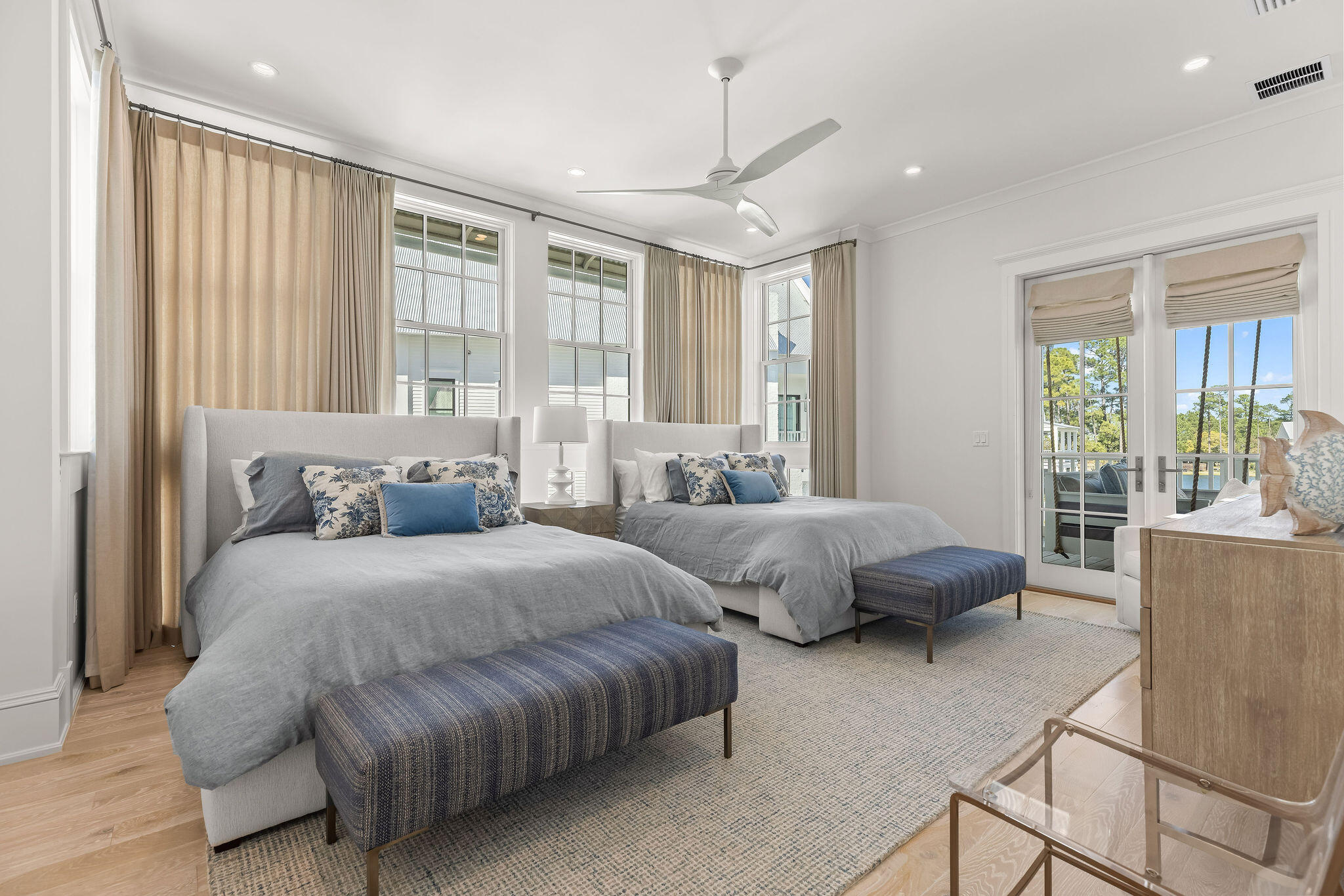 CHURCHILL OAKS - Residential