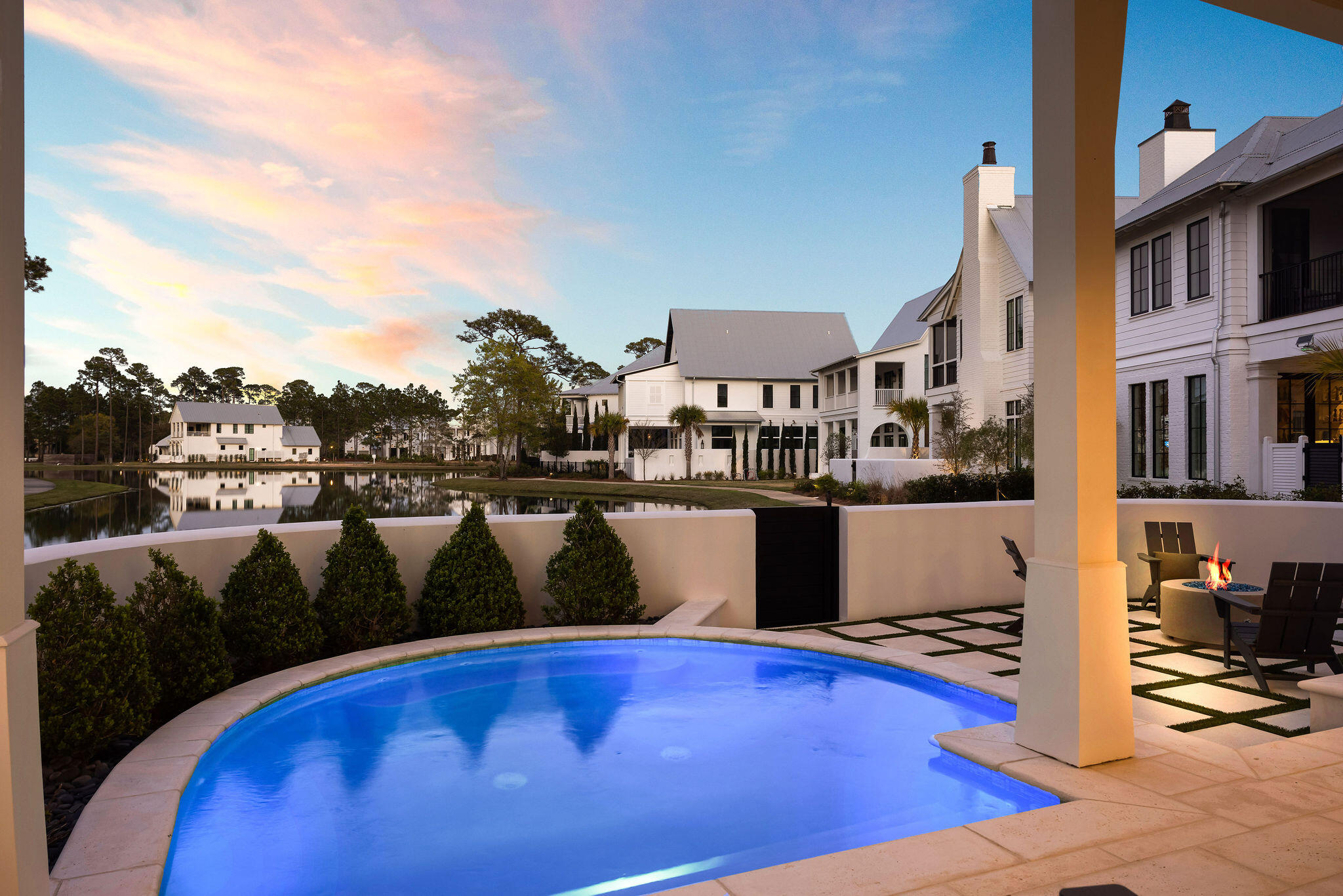 CHURCHILL OAKS - Residential