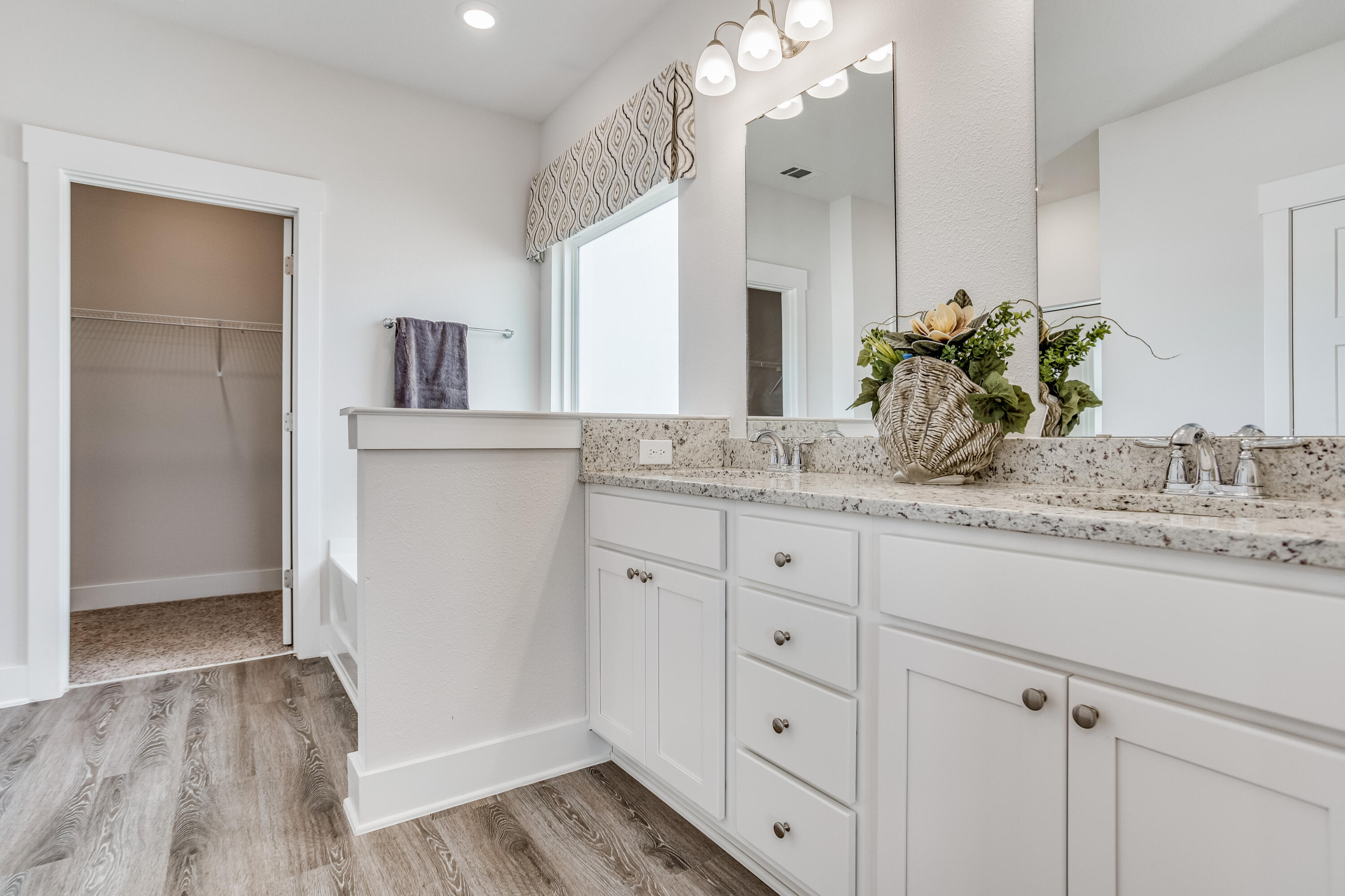 HILLWOOD ESTATES - Residential
