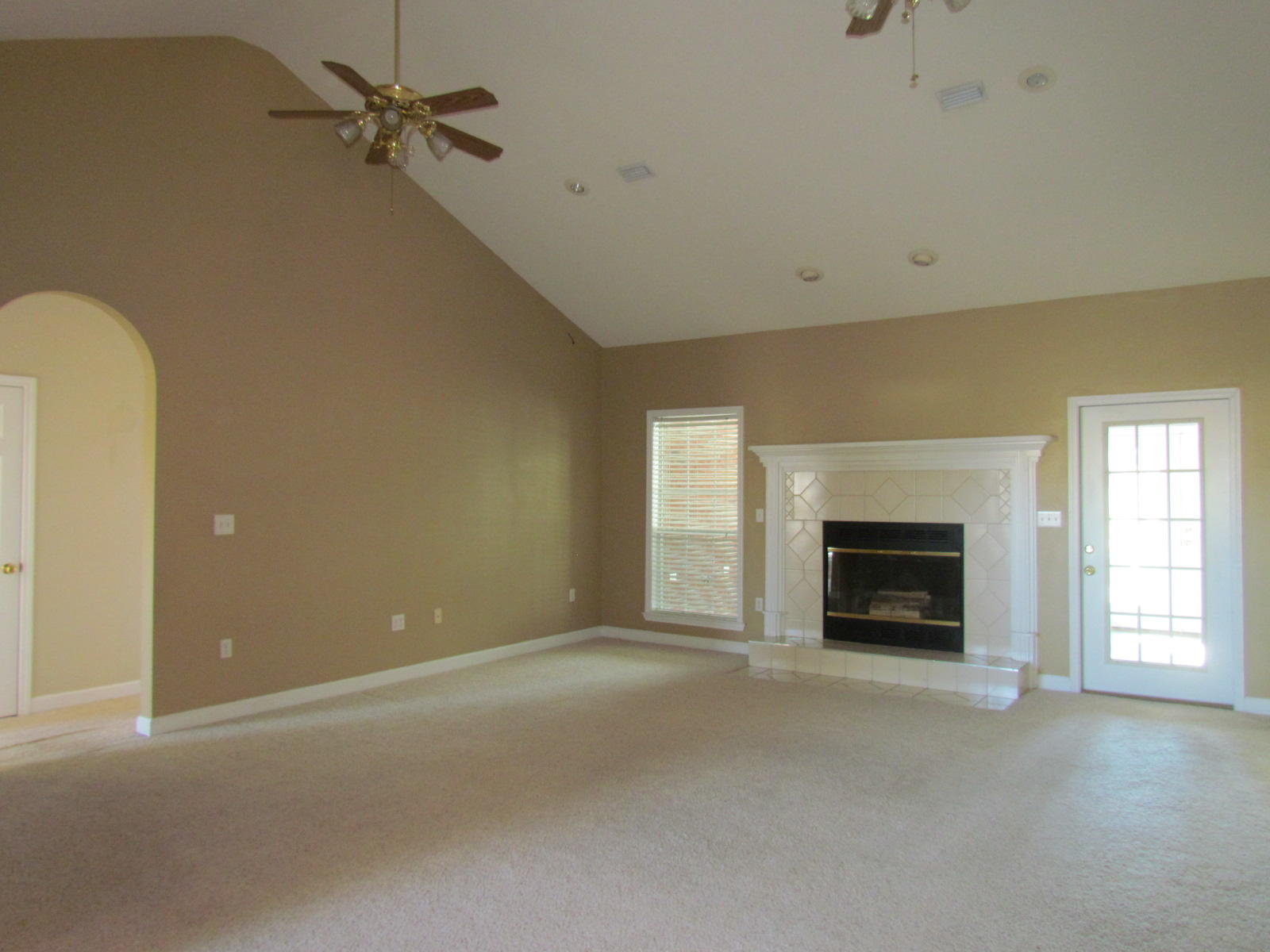 METES & BOUNDS - Residential Lease