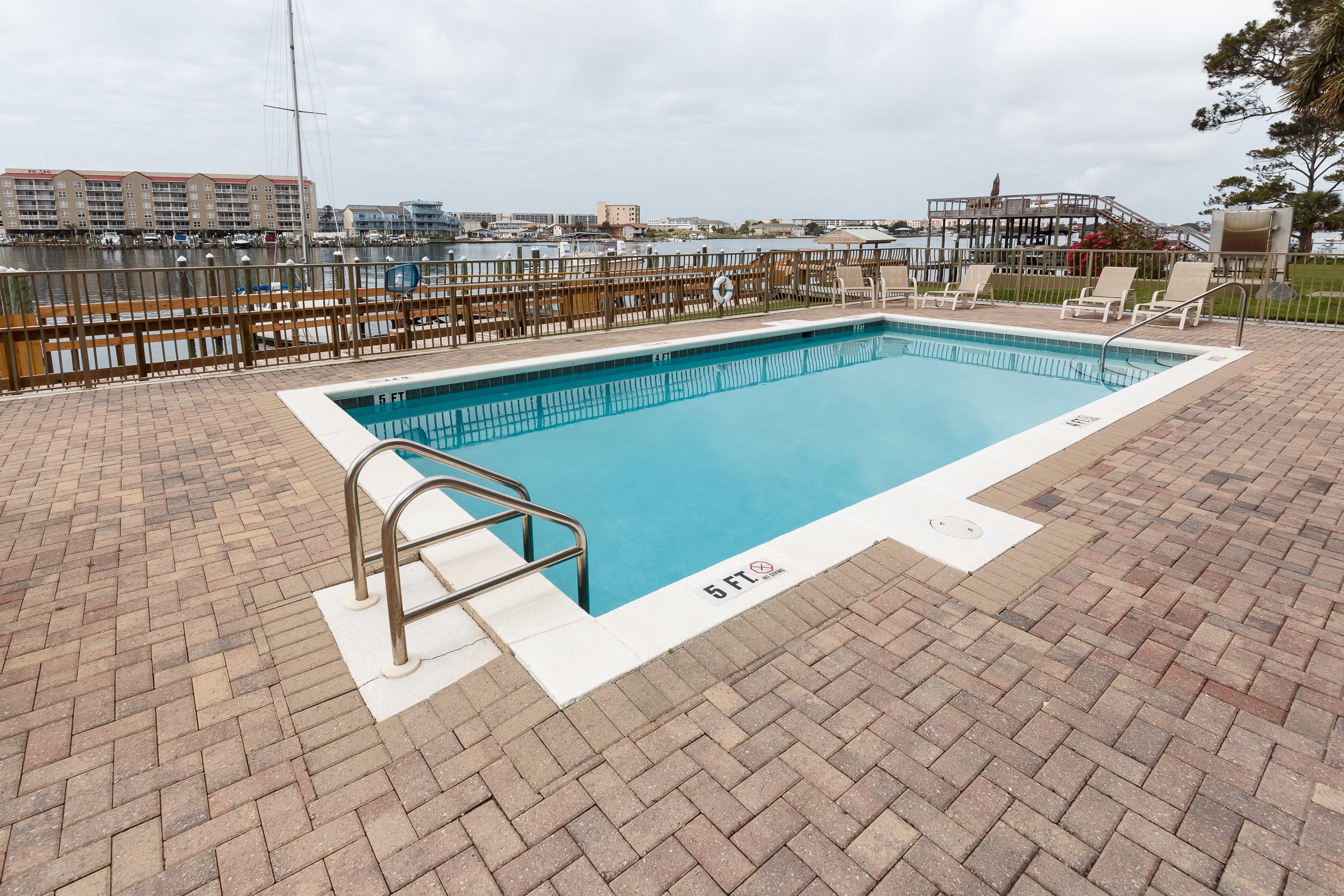 SAILWATCH LANDING - Residential