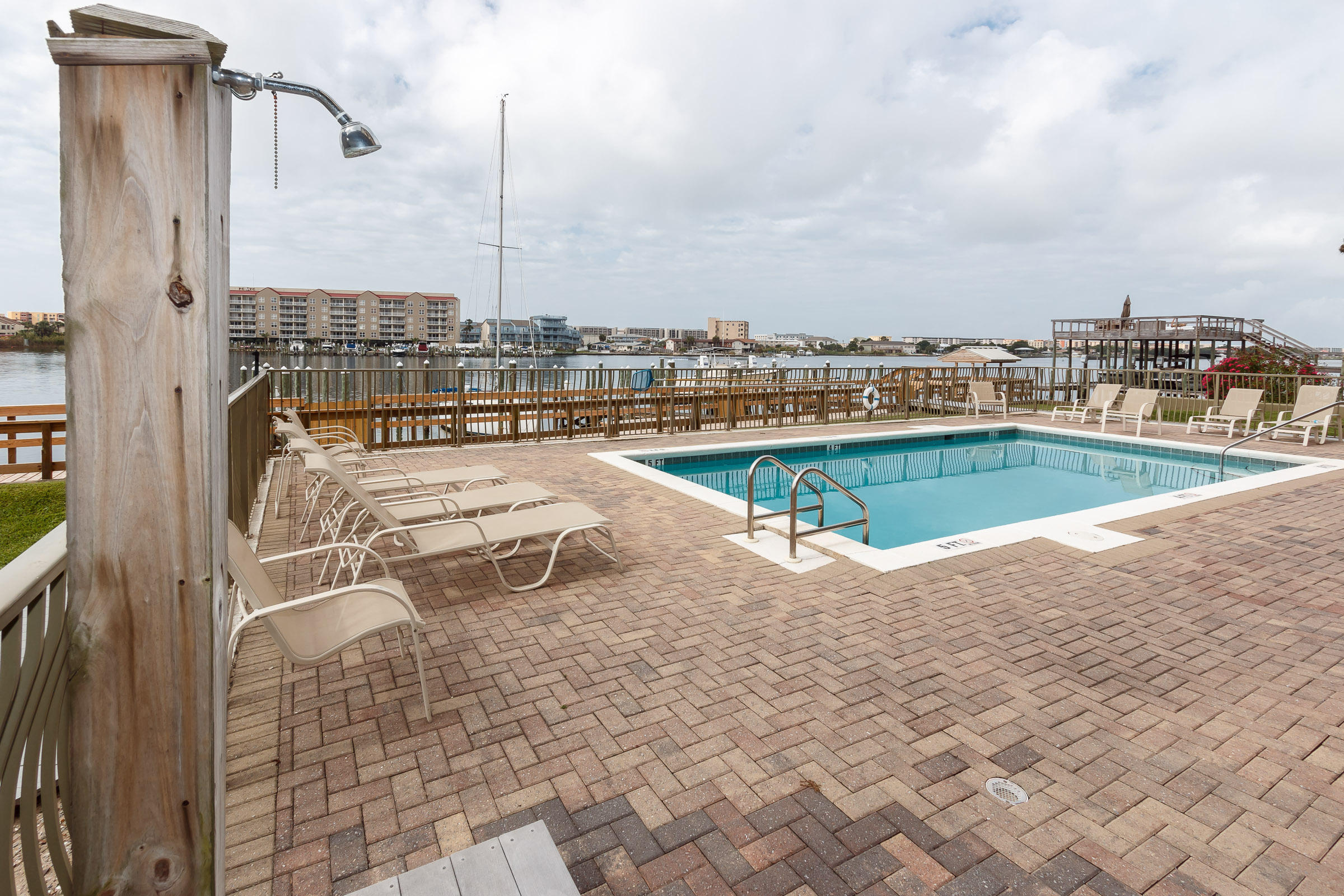 SAILWATCH LANDING - Residential