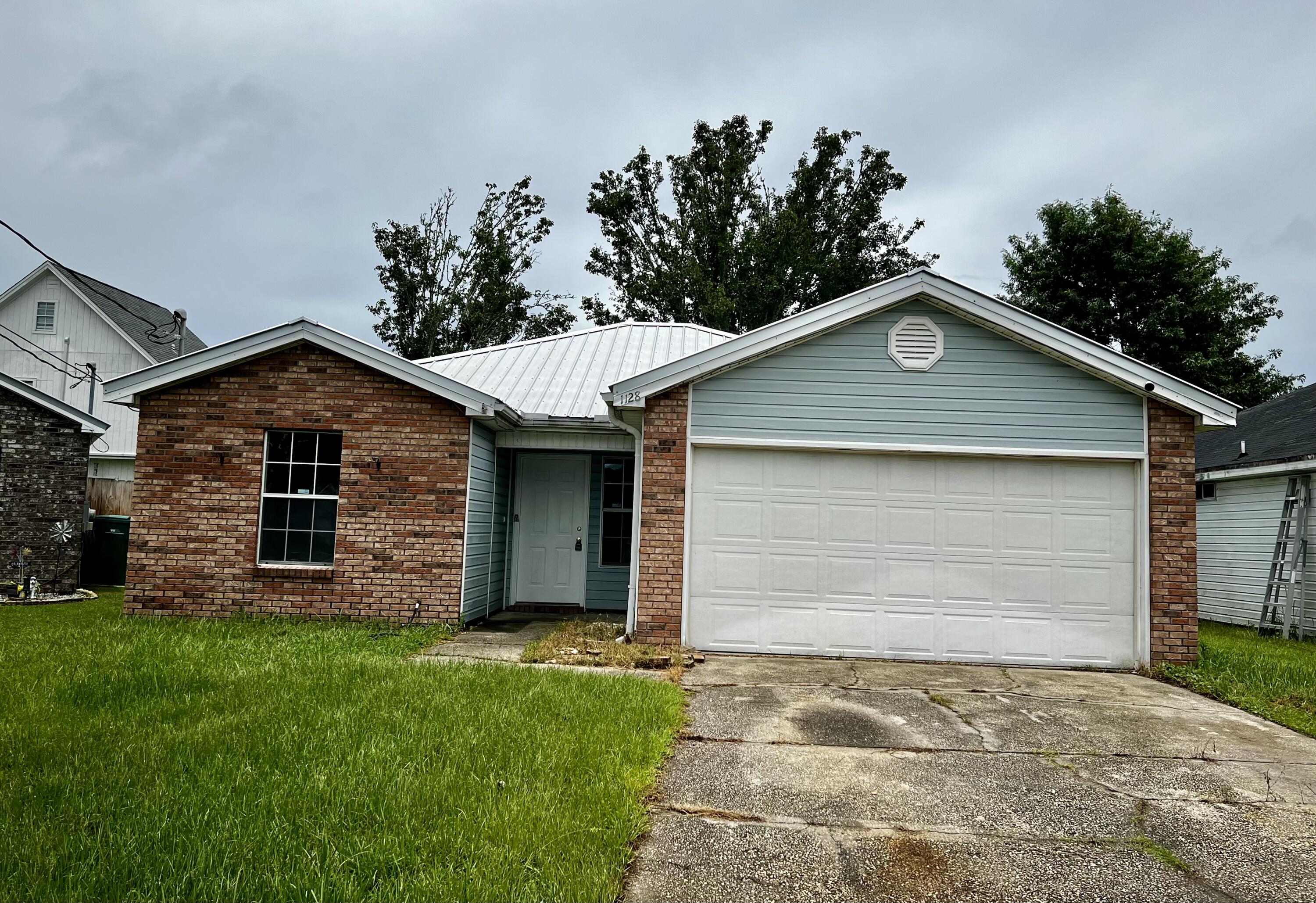 SWEETBRIAR STATION S/D - Residential Lease