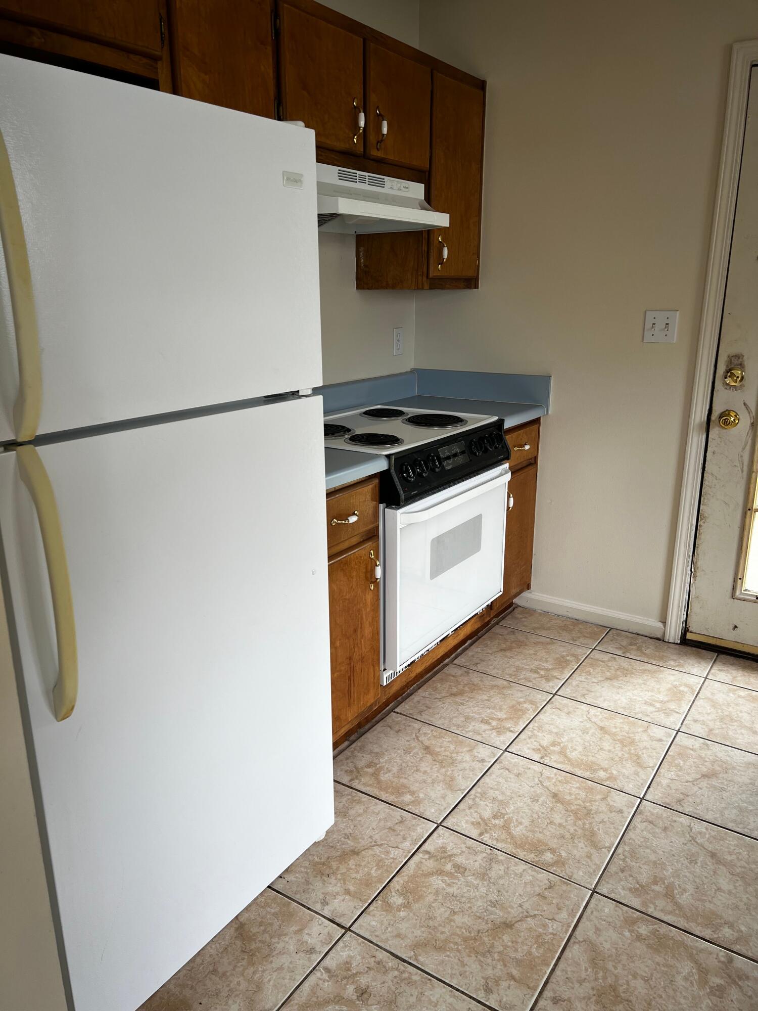 SWEETBRIAR STATION S/D - Residential Lease