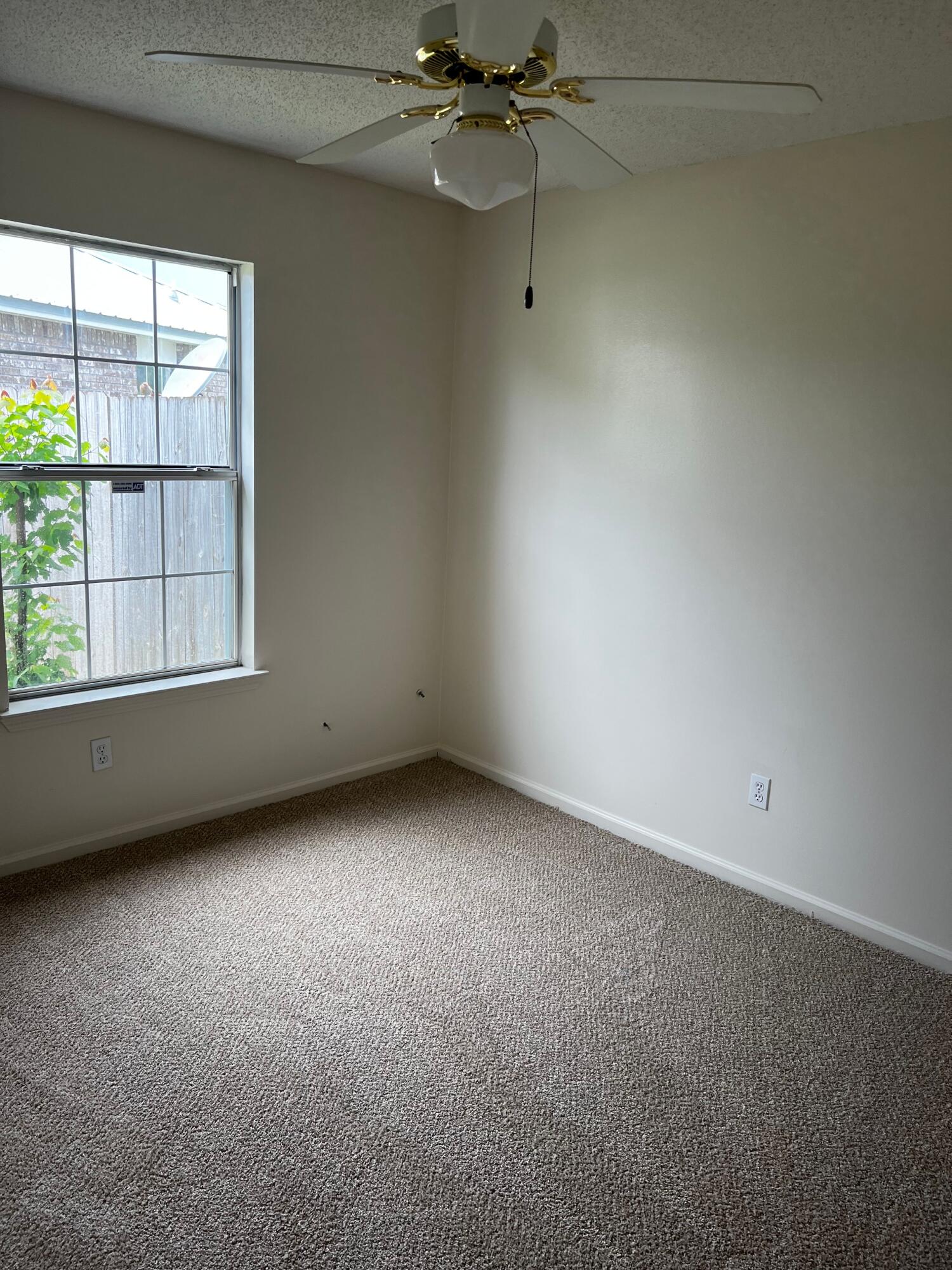 SWEETBRIAR STATION S/D - Residential Lease