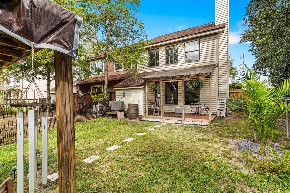 CLOVERDALE LAKE - Residential