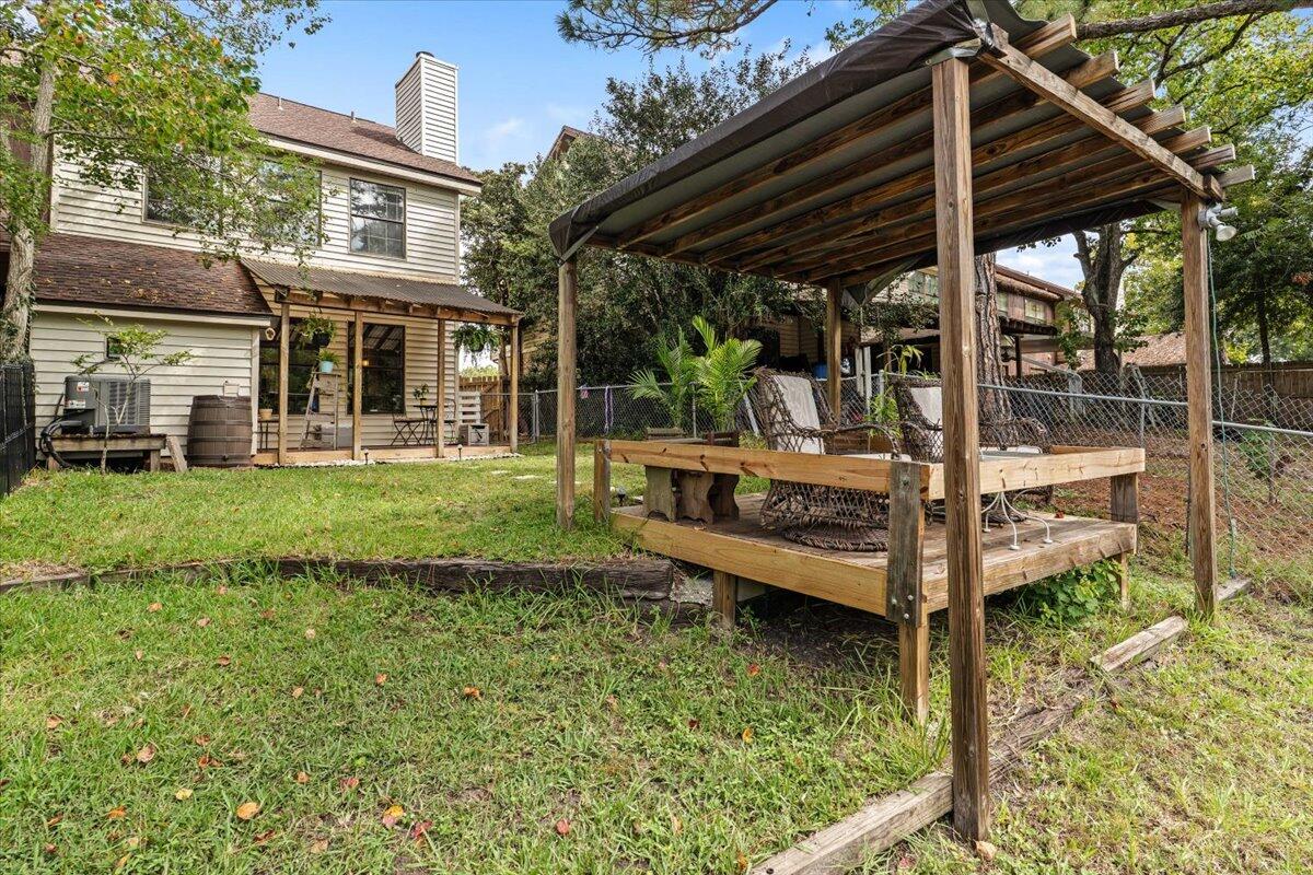 CLOVERDALE LAKE - Residential