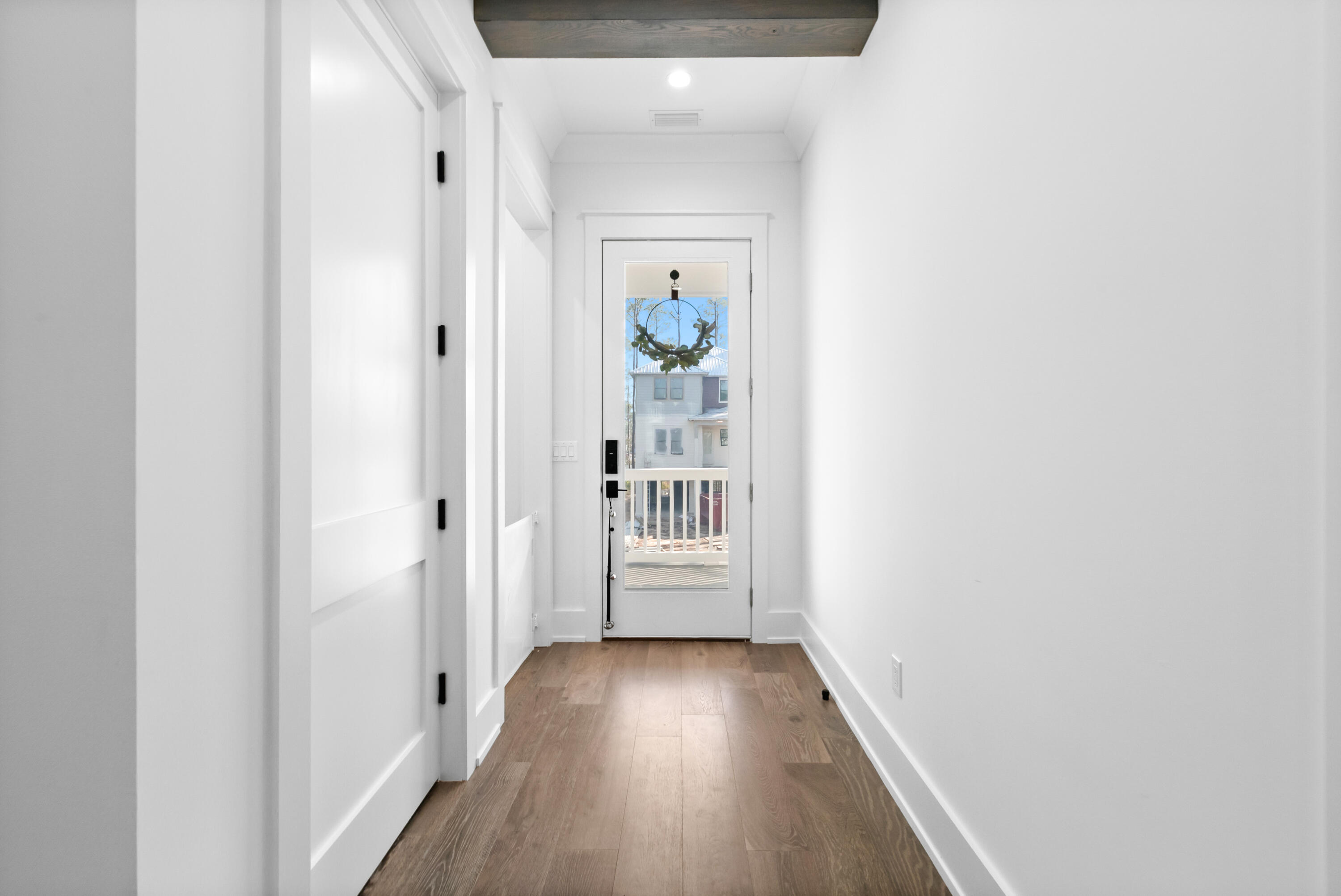 CESSNA LANDING - Residential