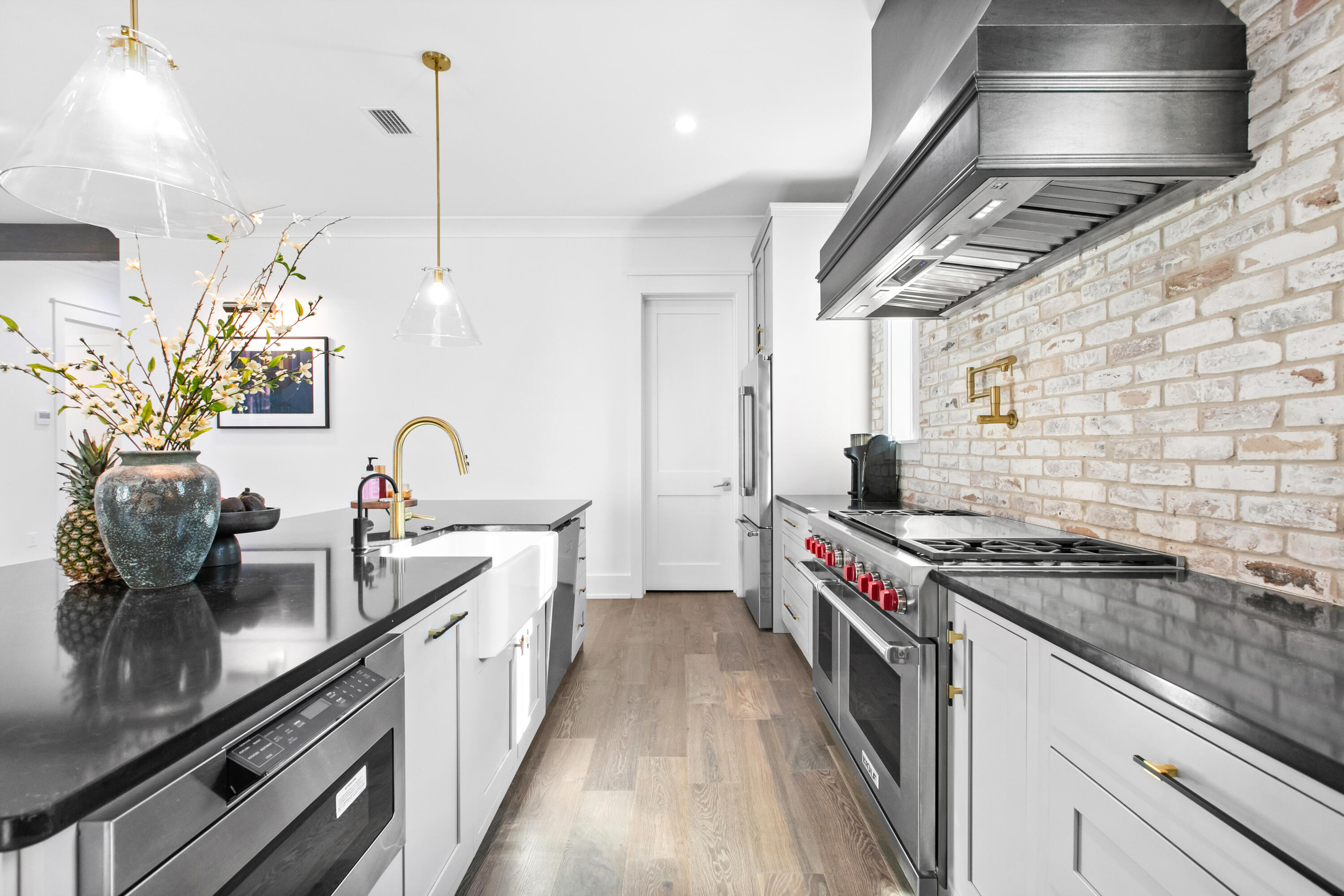 CESSNA LANDING - Residential