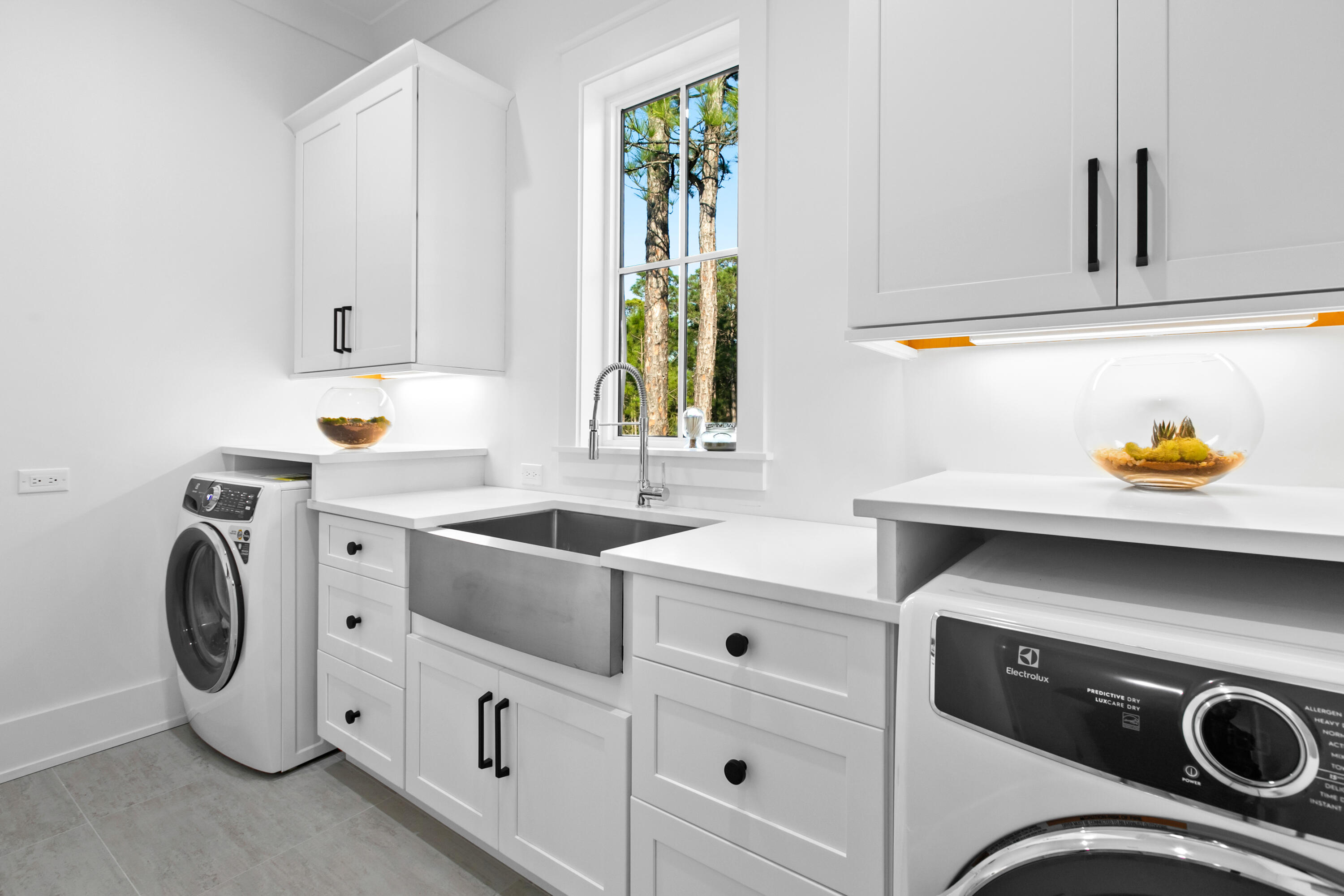 CESSNA LANDING - Residential