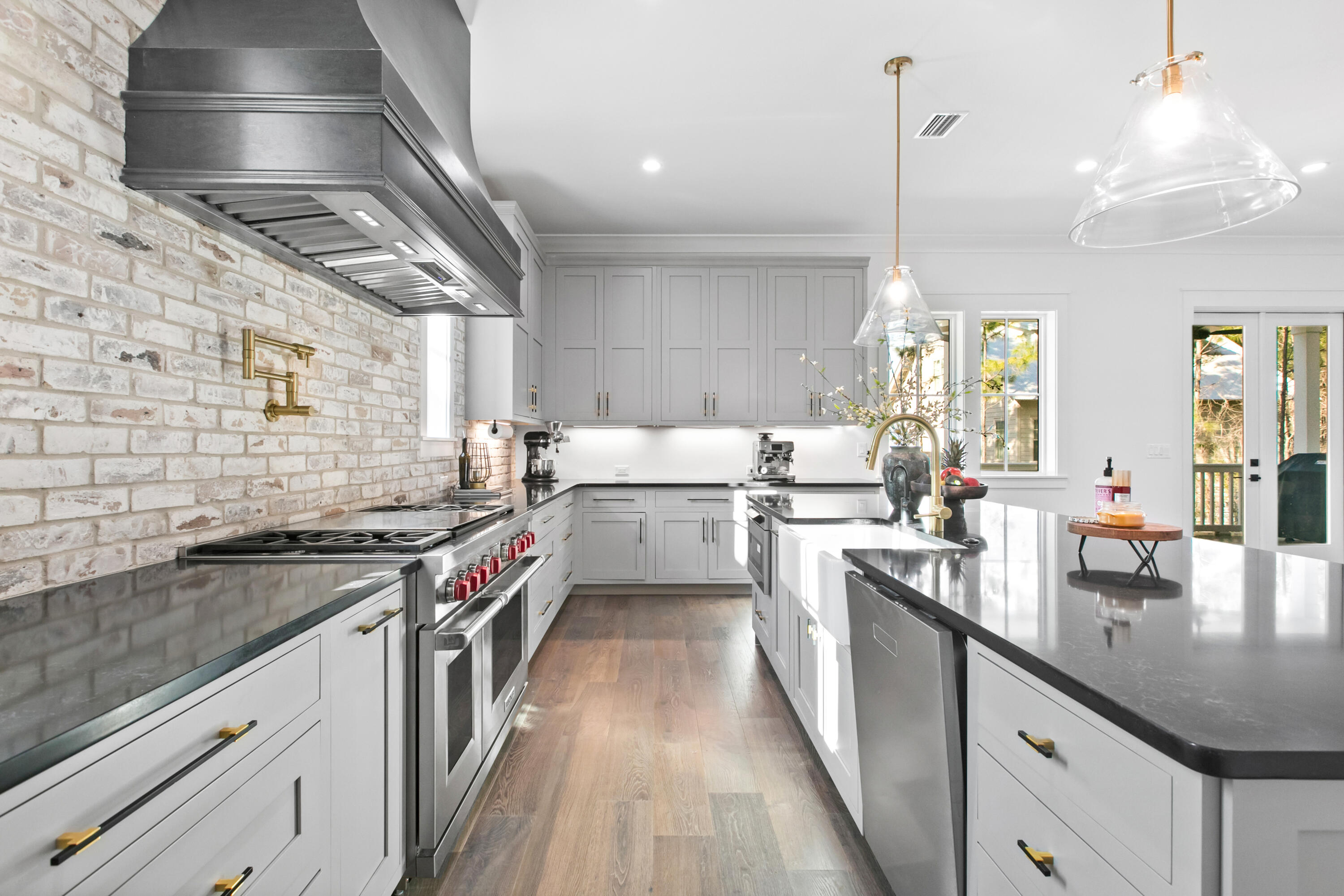 CESSNA LANDING - Residential