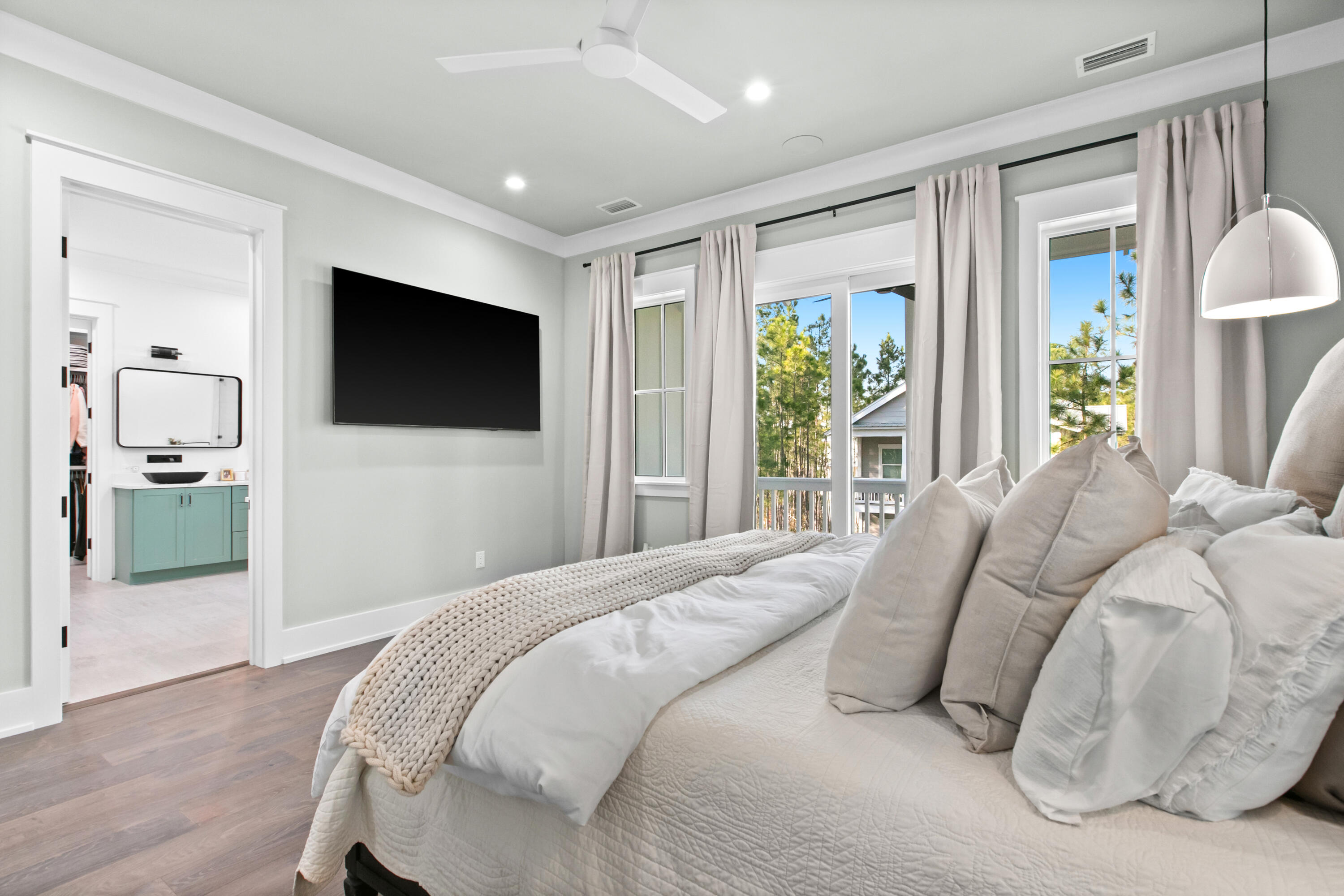 CESSNA LANDING - Residential