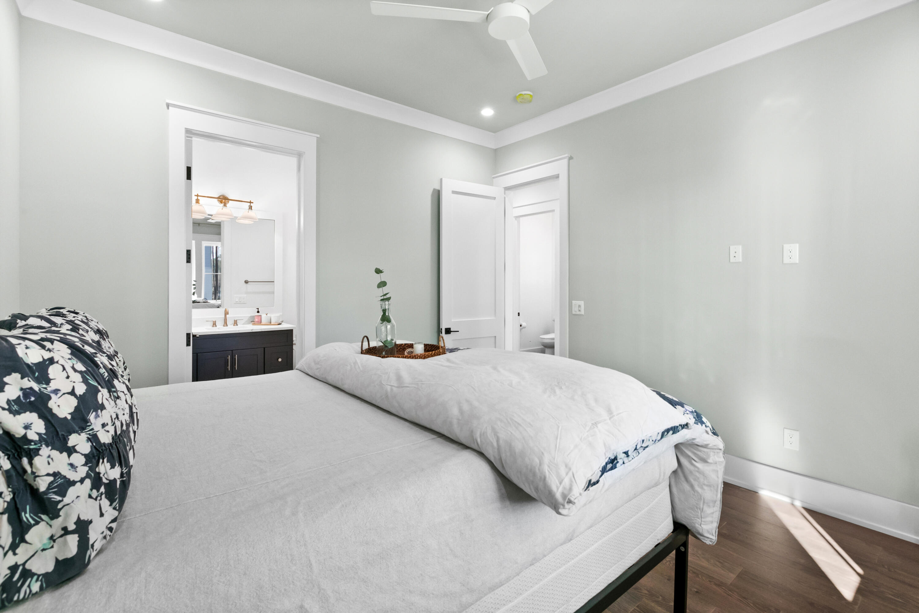 CESSNA LANDING - Residential