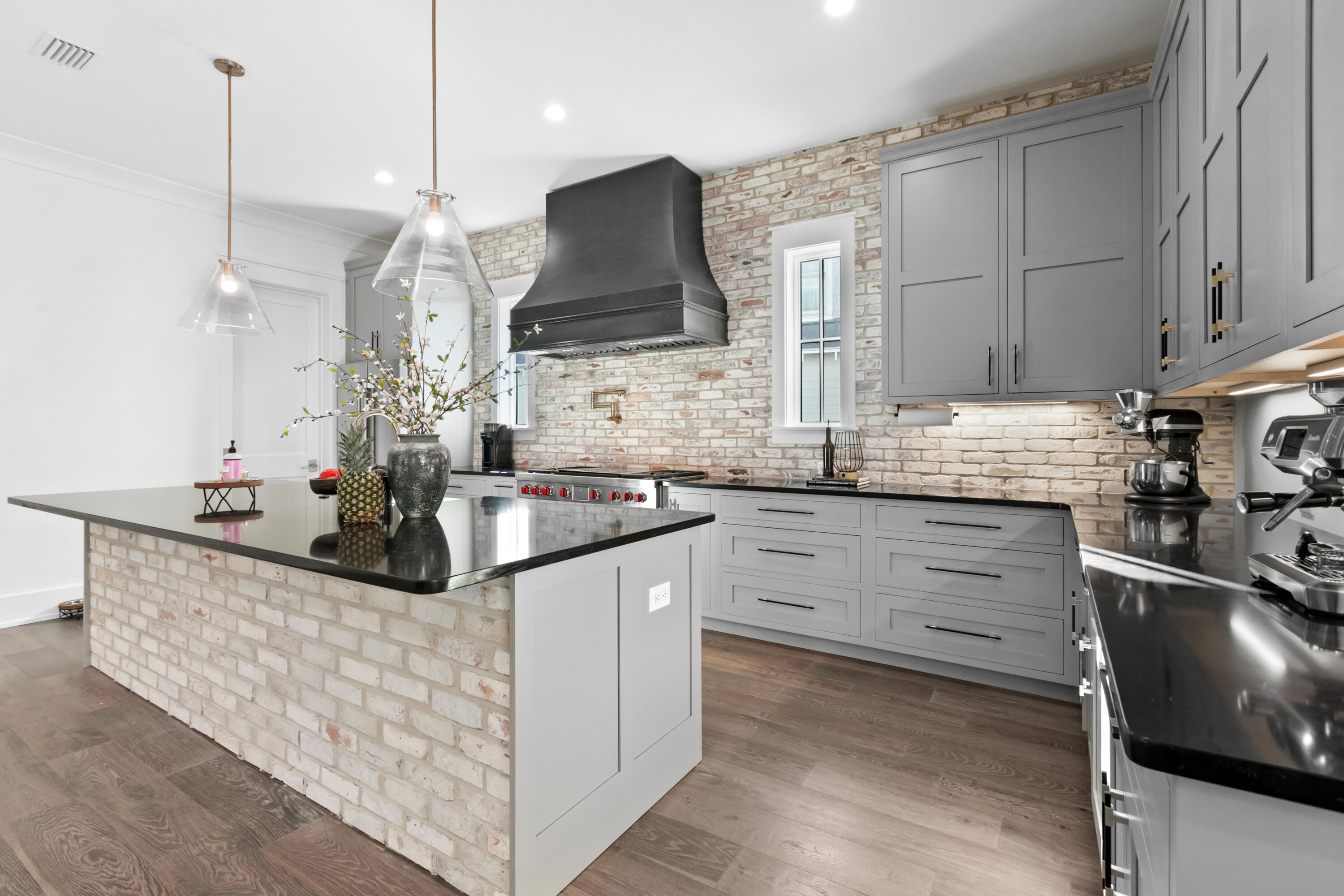 CESSNA LANDING - Residential