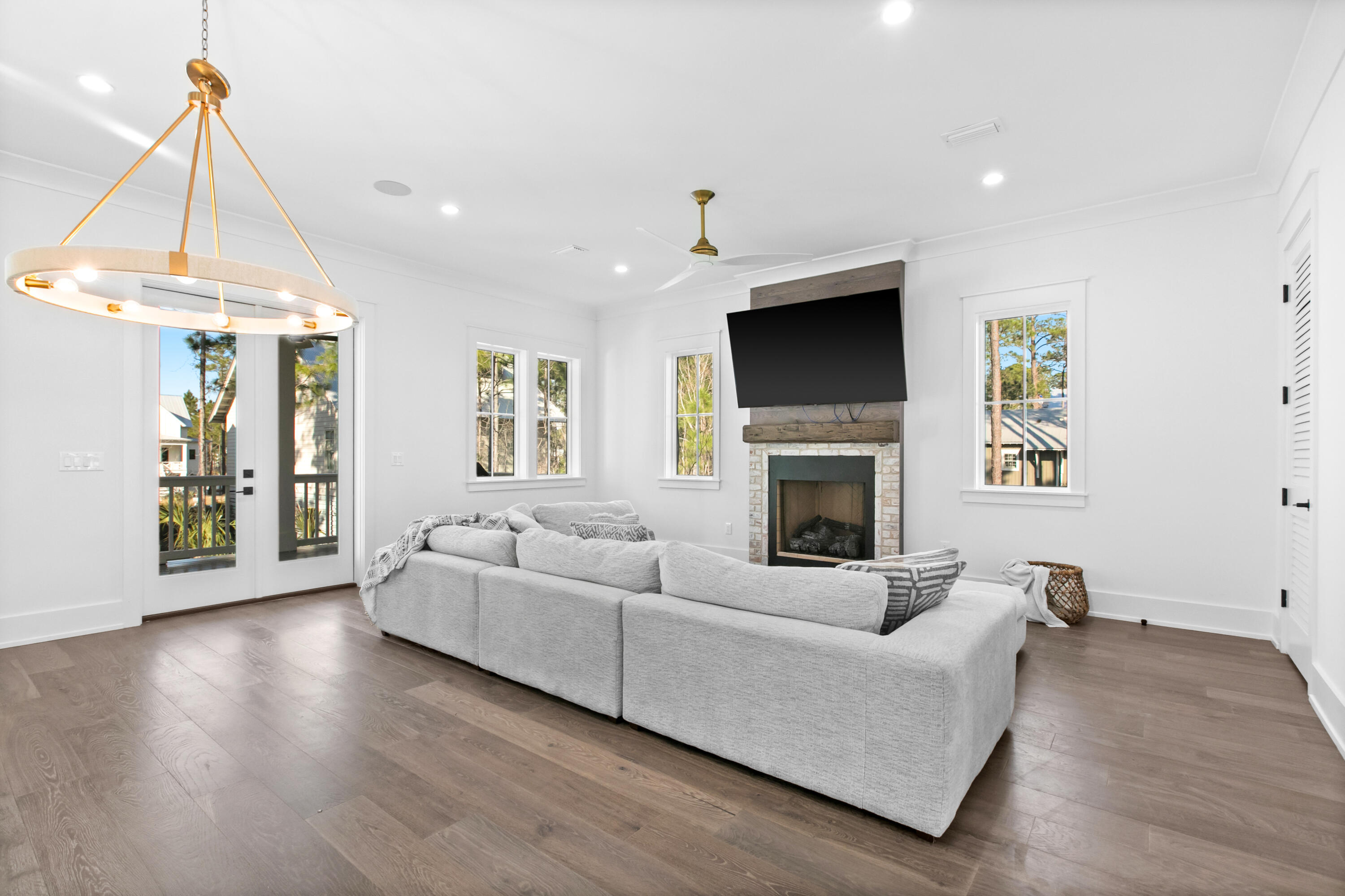 CESSNA LANDING - Residential