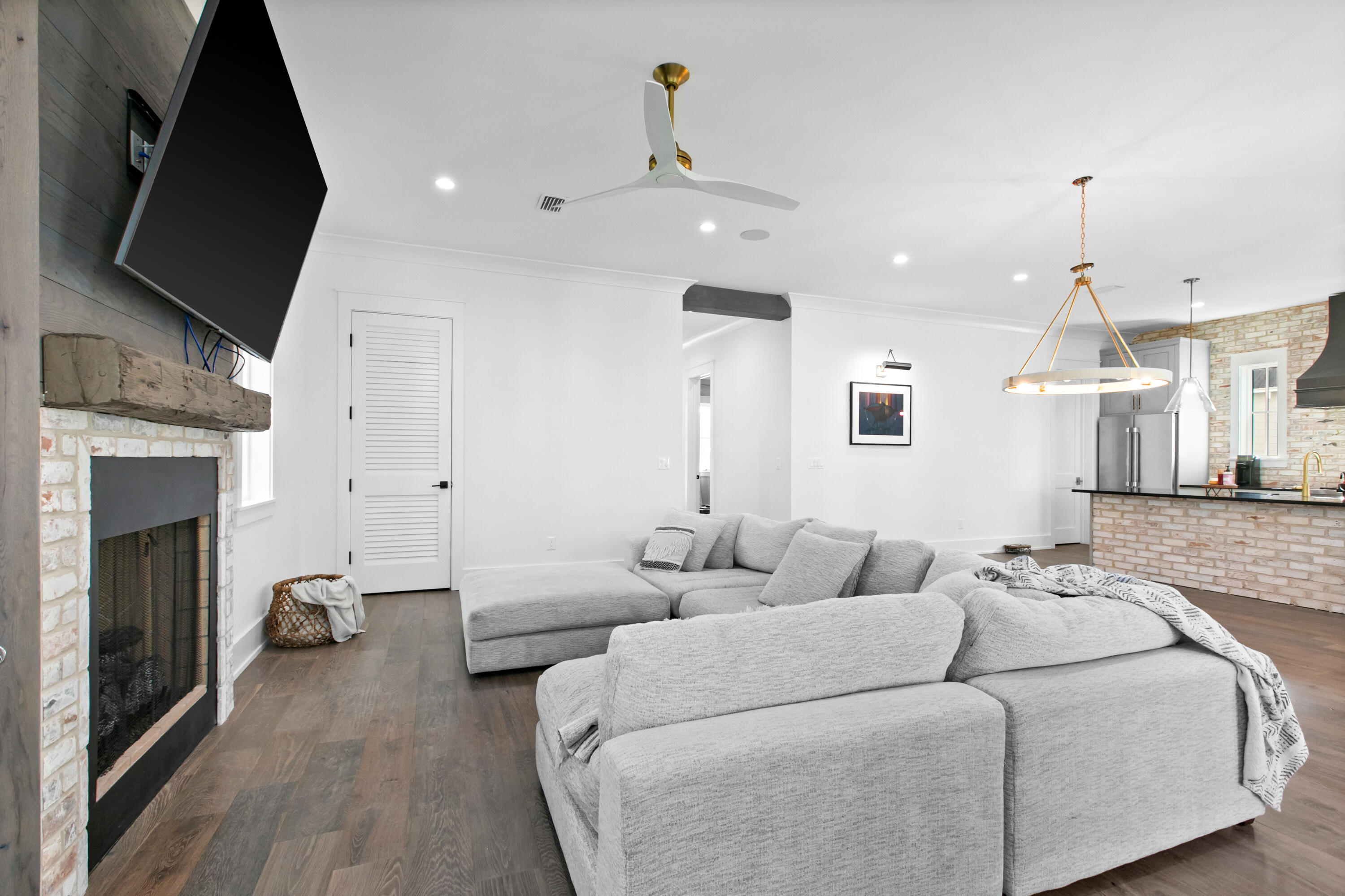 CESSNA LANDING - Residential