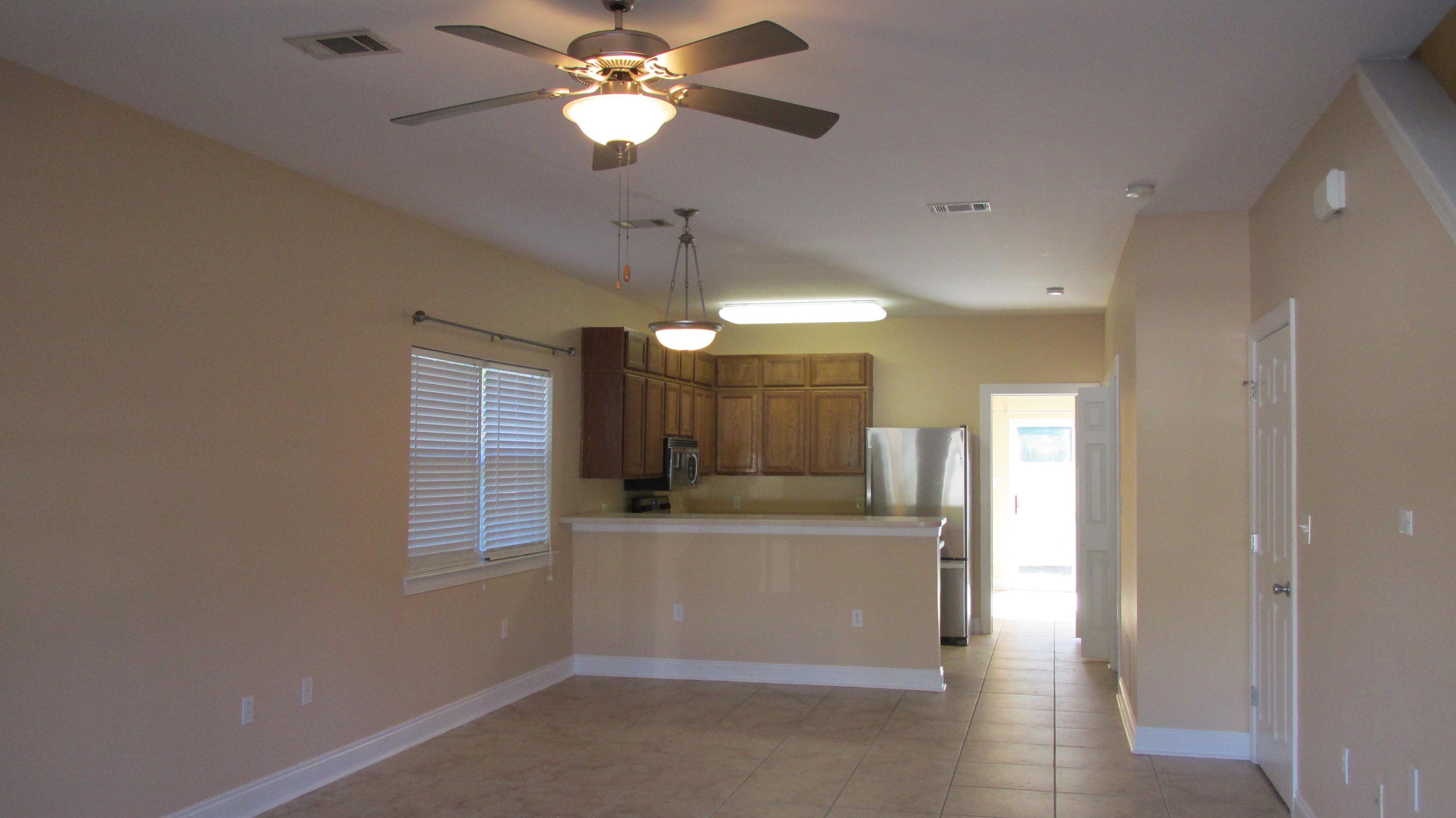 SANDAL BEACH - Residential Lease