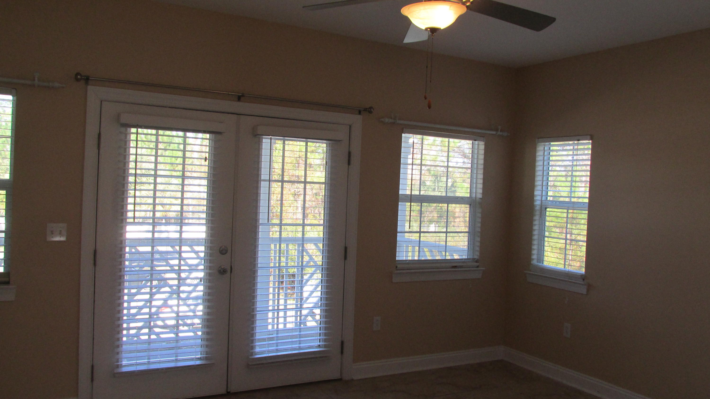 SANDAL BEACH - Residential Lease