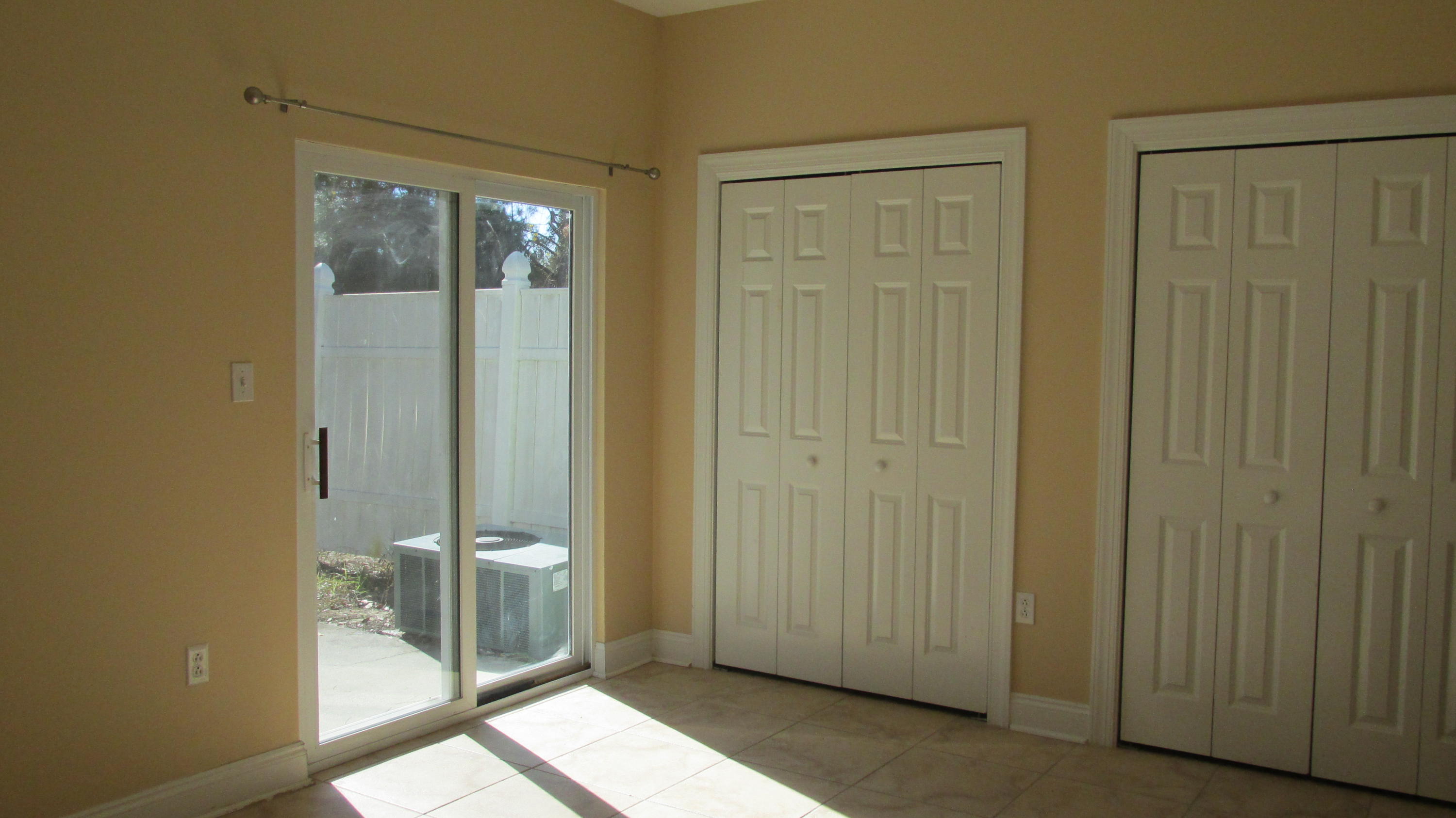 SANDAL BEACH - Residential Lease