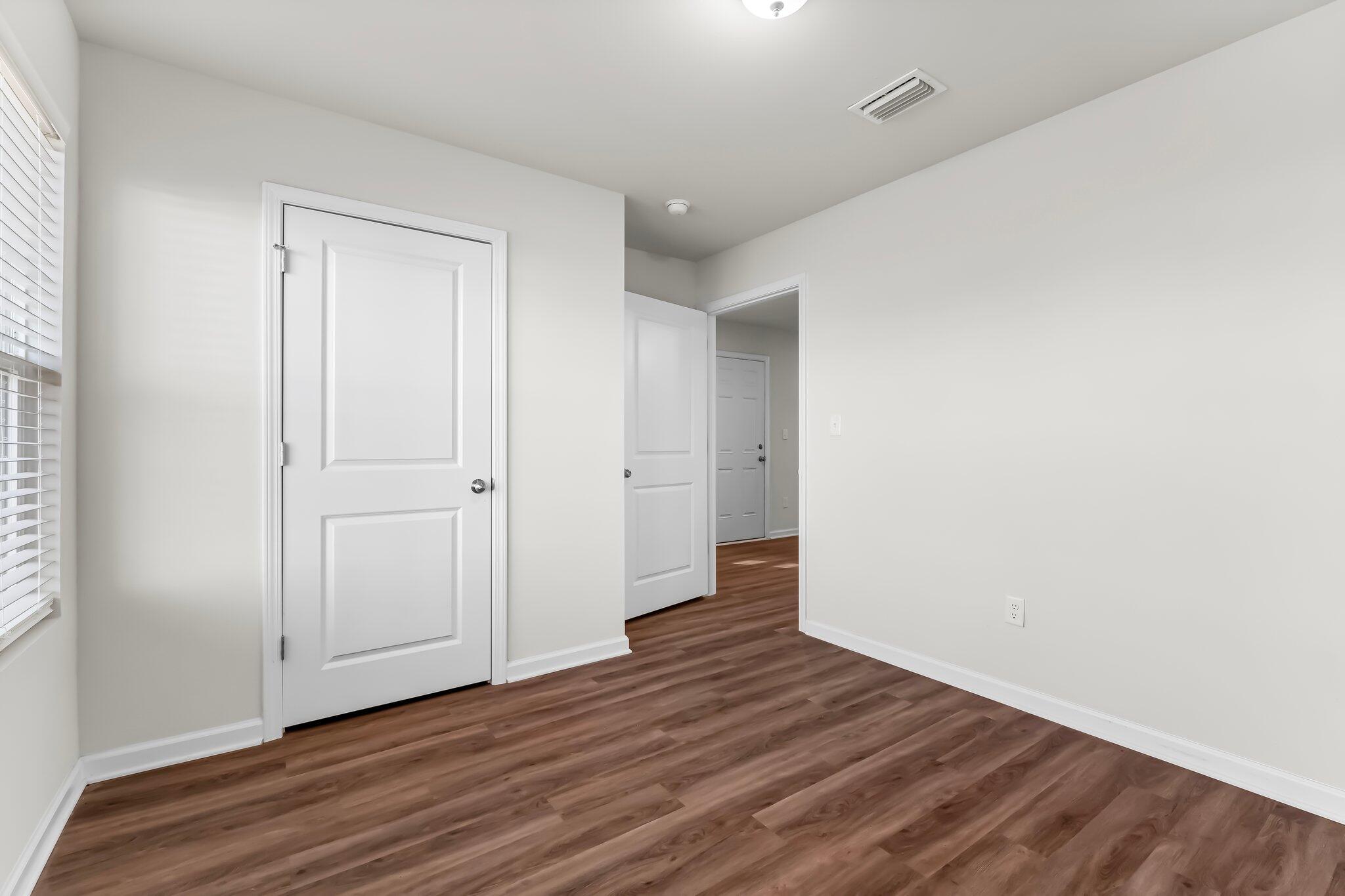 CROSS CREEK - Residential