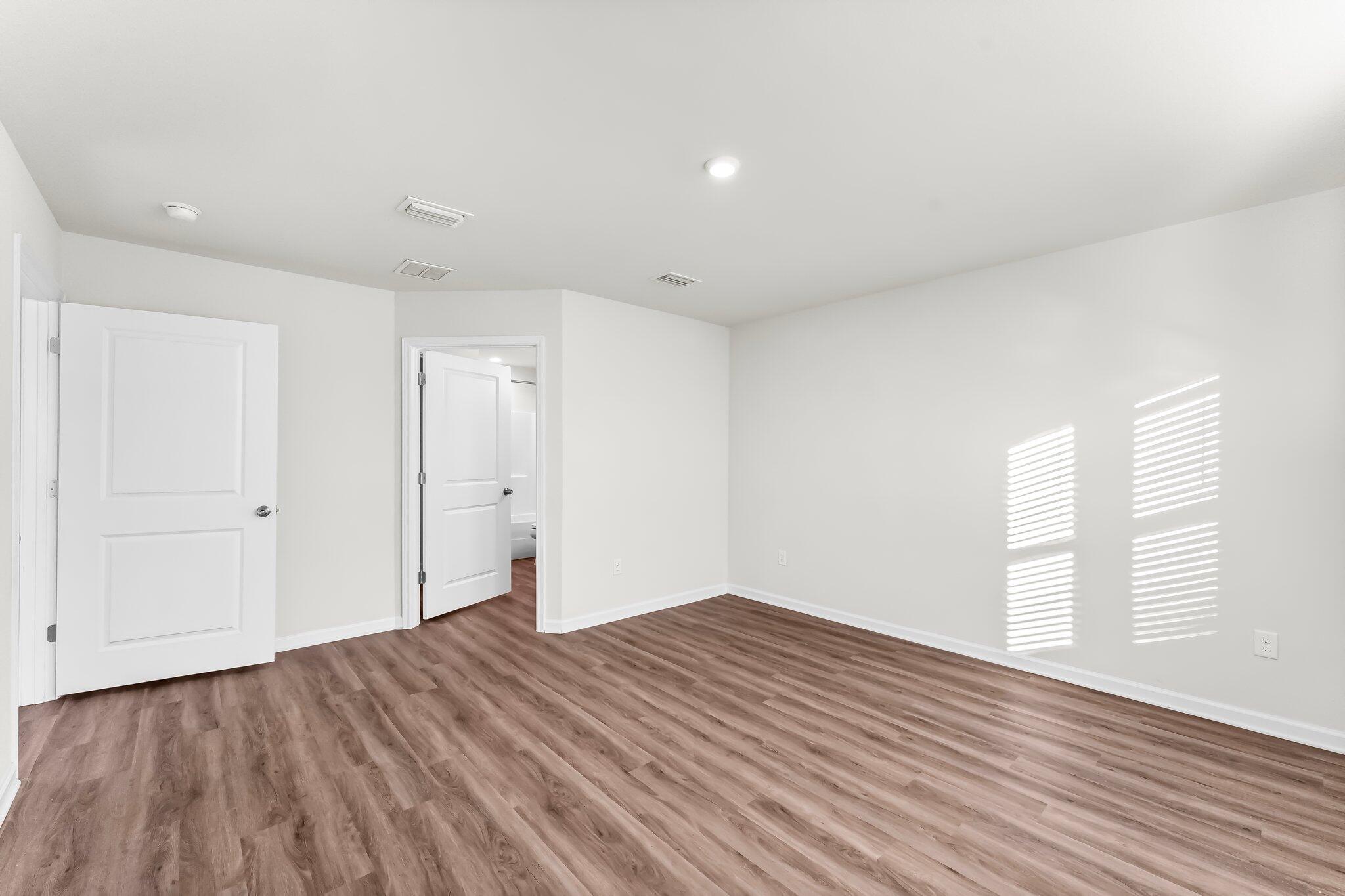 CROSS CREEK - Residential