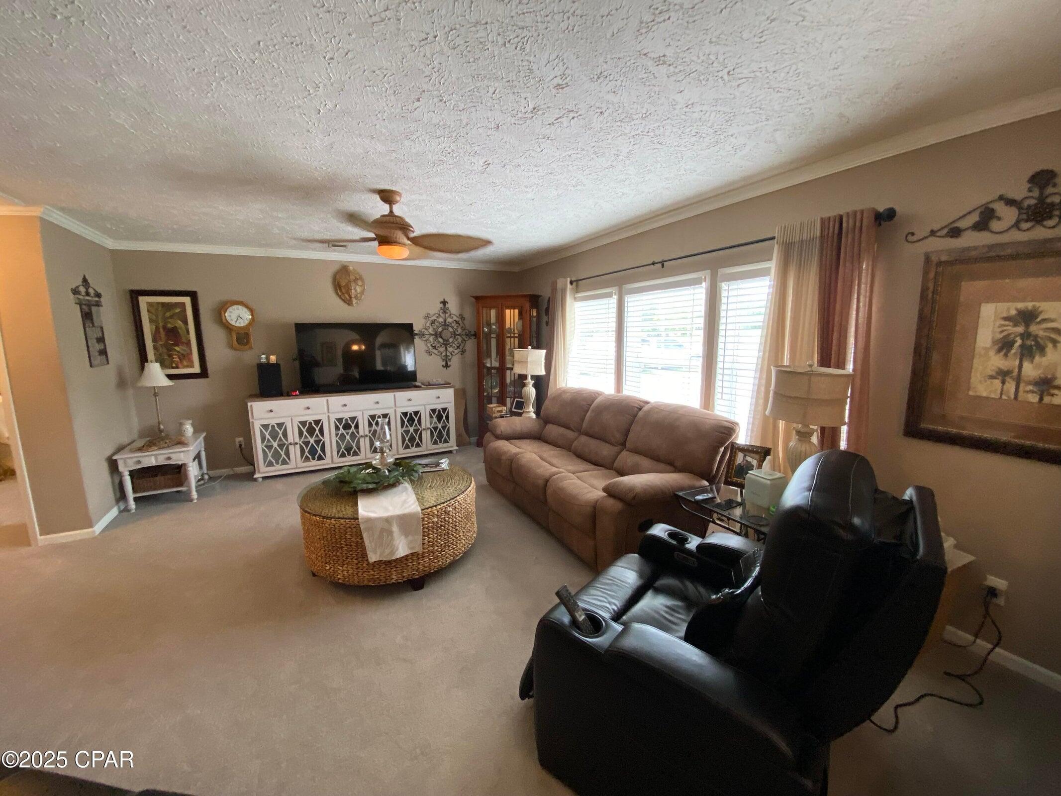 White Western Springs Unit 1 - Residential