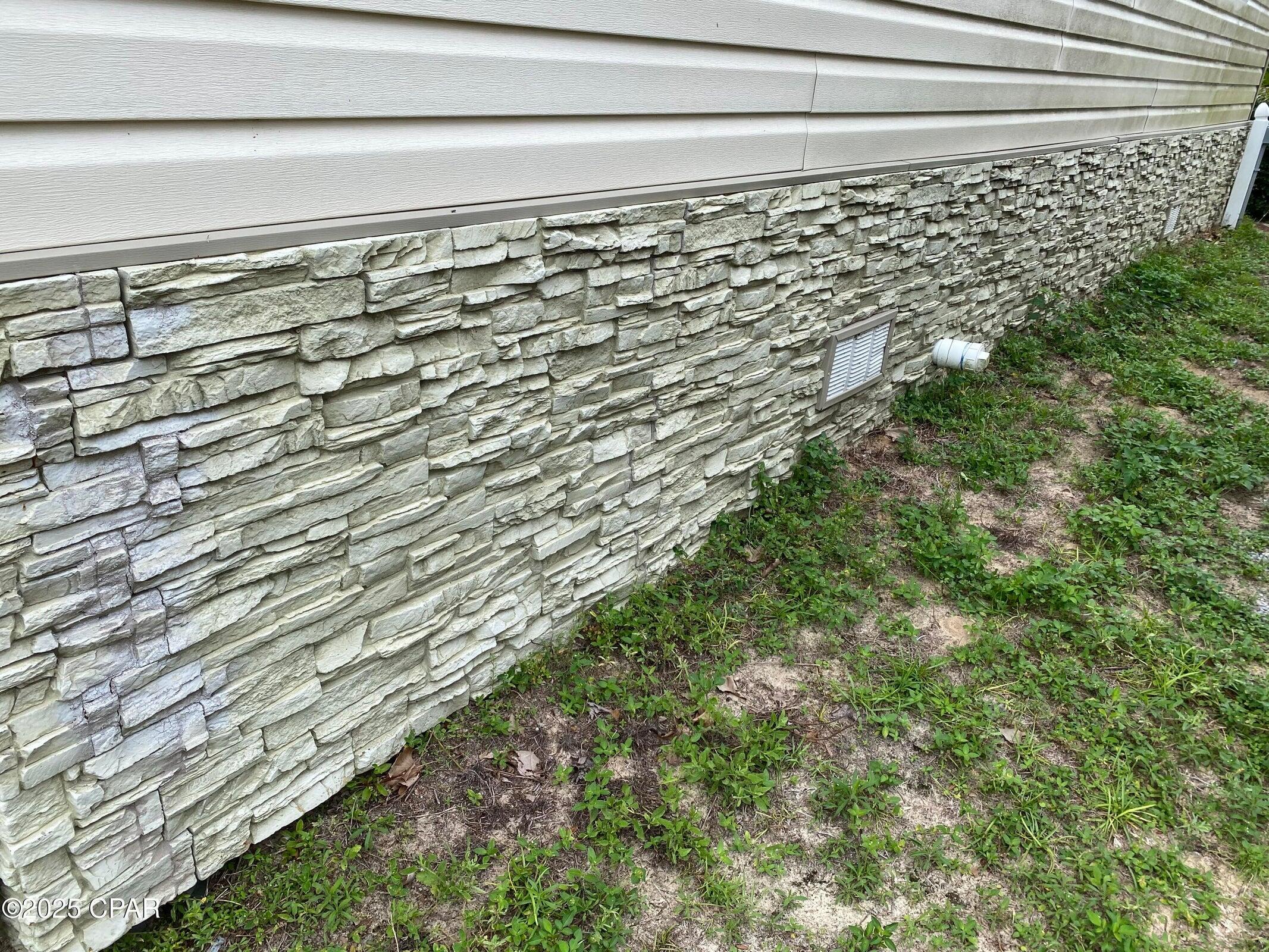 White Western Springs Unit 1 - Residential