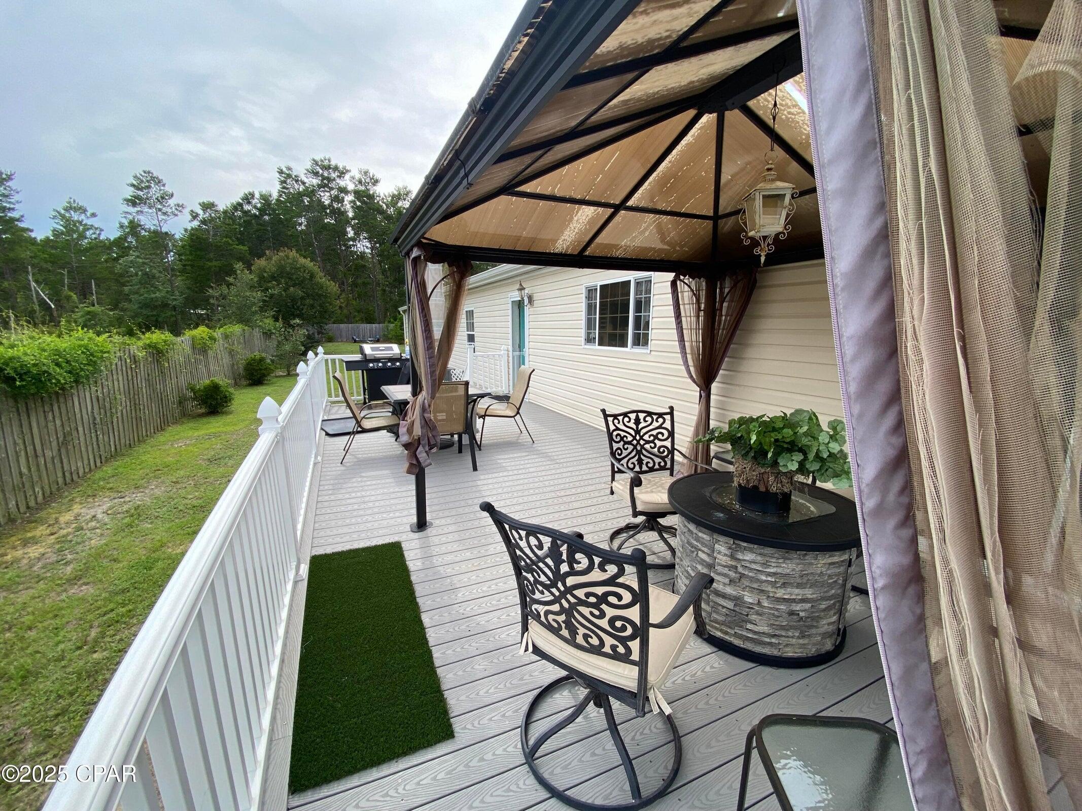 White Western Springs Unit 1 - Residential